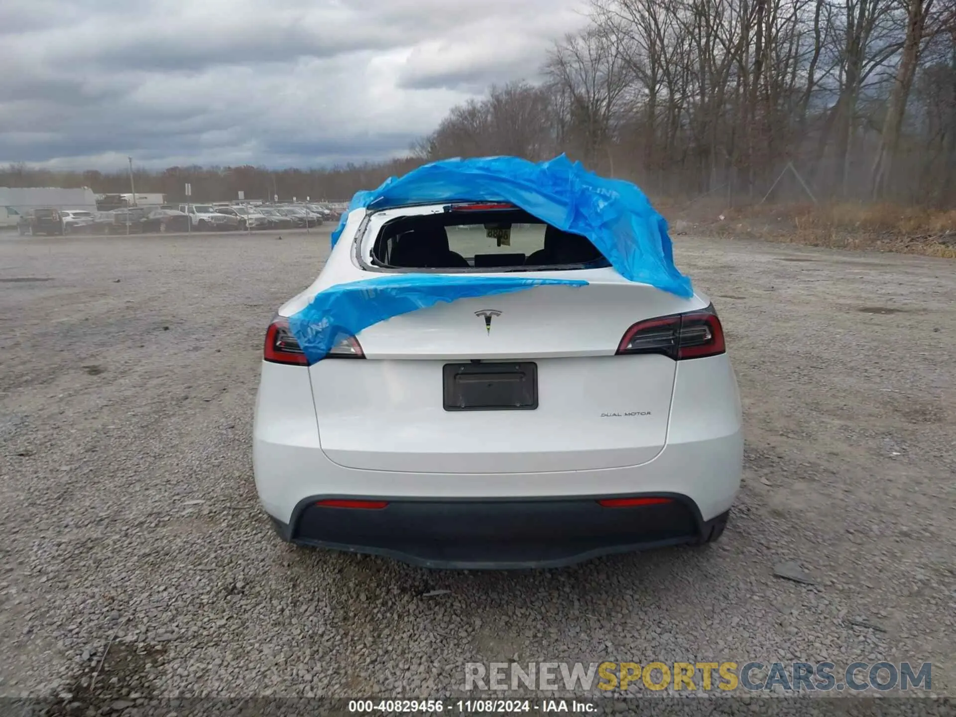 16 Photograph of a damaged car 7SAYGDEE1PA173984 TESLA MODEL Y 2023