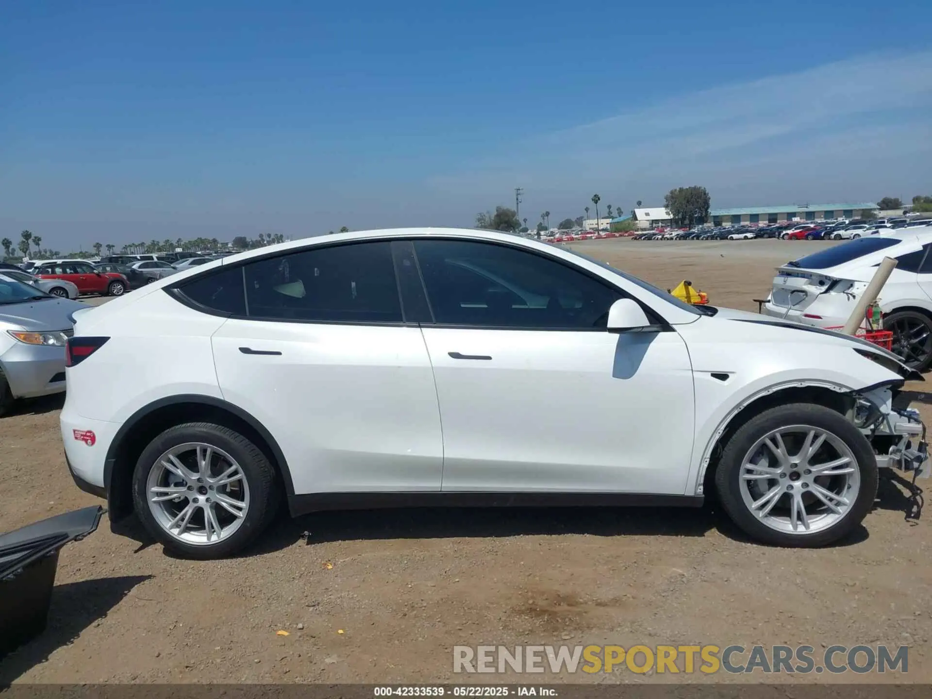 14 Photograph of a damaged car 7SAYGDEE1PA191255 TESLA MODEL Y 2023