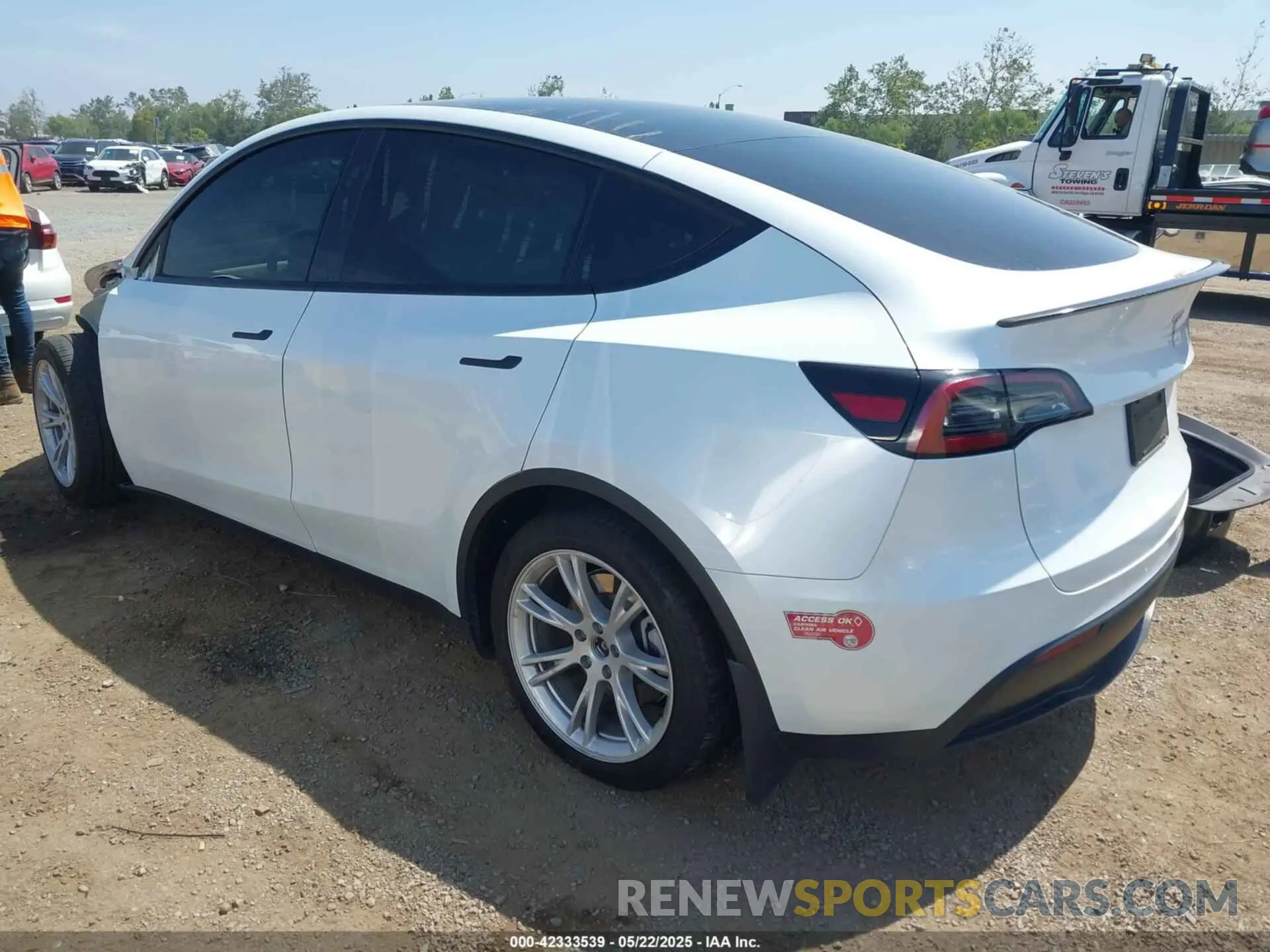 3 Photograph of a damaged car 7SAYGDEE1PA191255 TESLA MODEL Y 2023