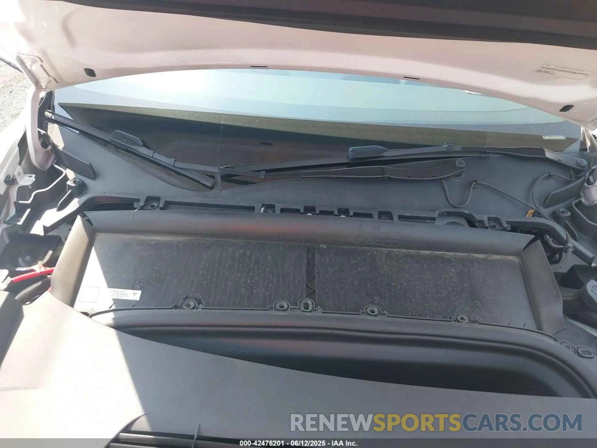 10 Photograph of a damaged car 7SAYGDEE1PA192907 TESLA MODEL Y 2023