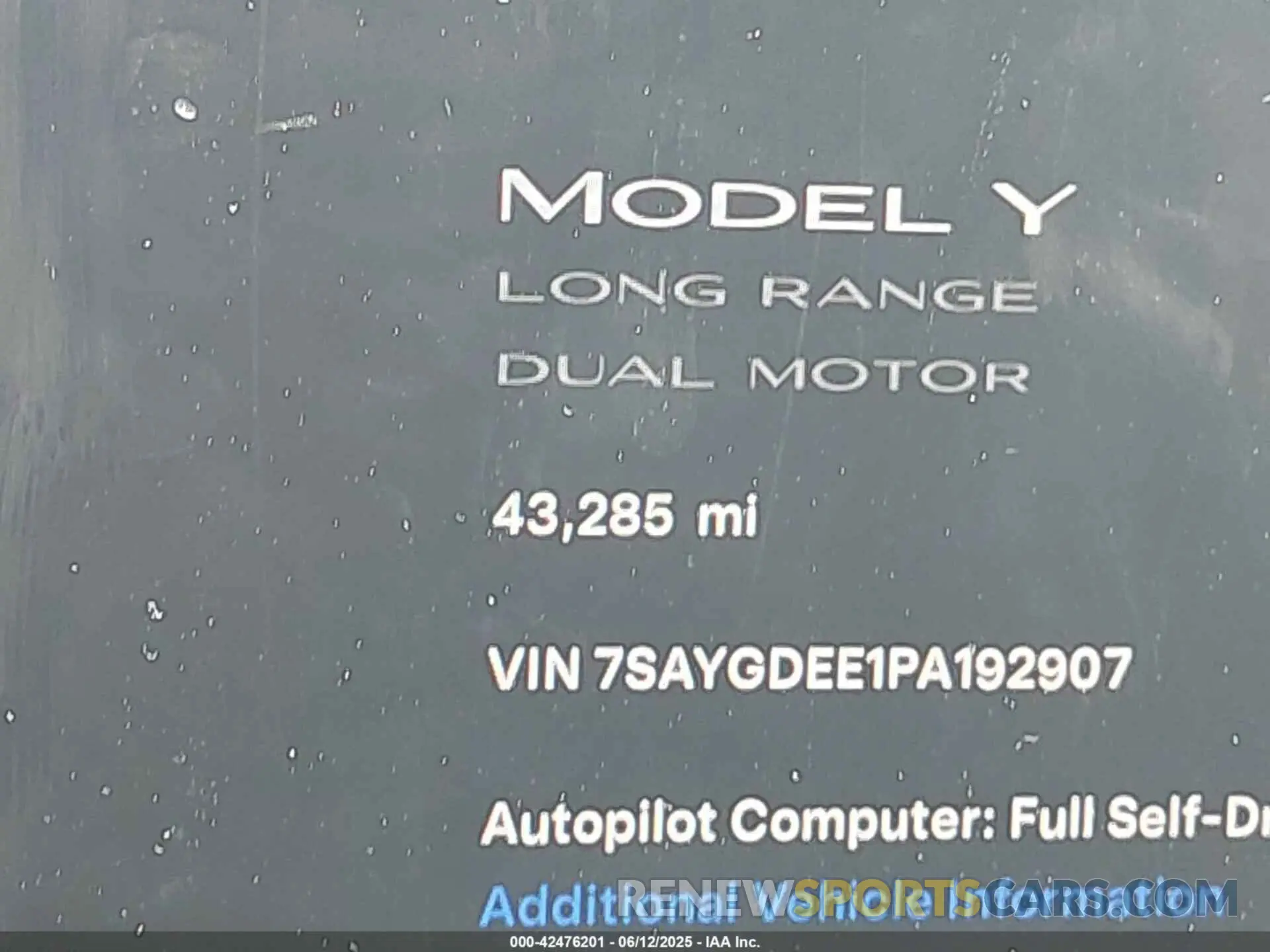 15 Photograph of a damaged car 7SAYGDEE1PA192907 TESLA MODEL Y 2023