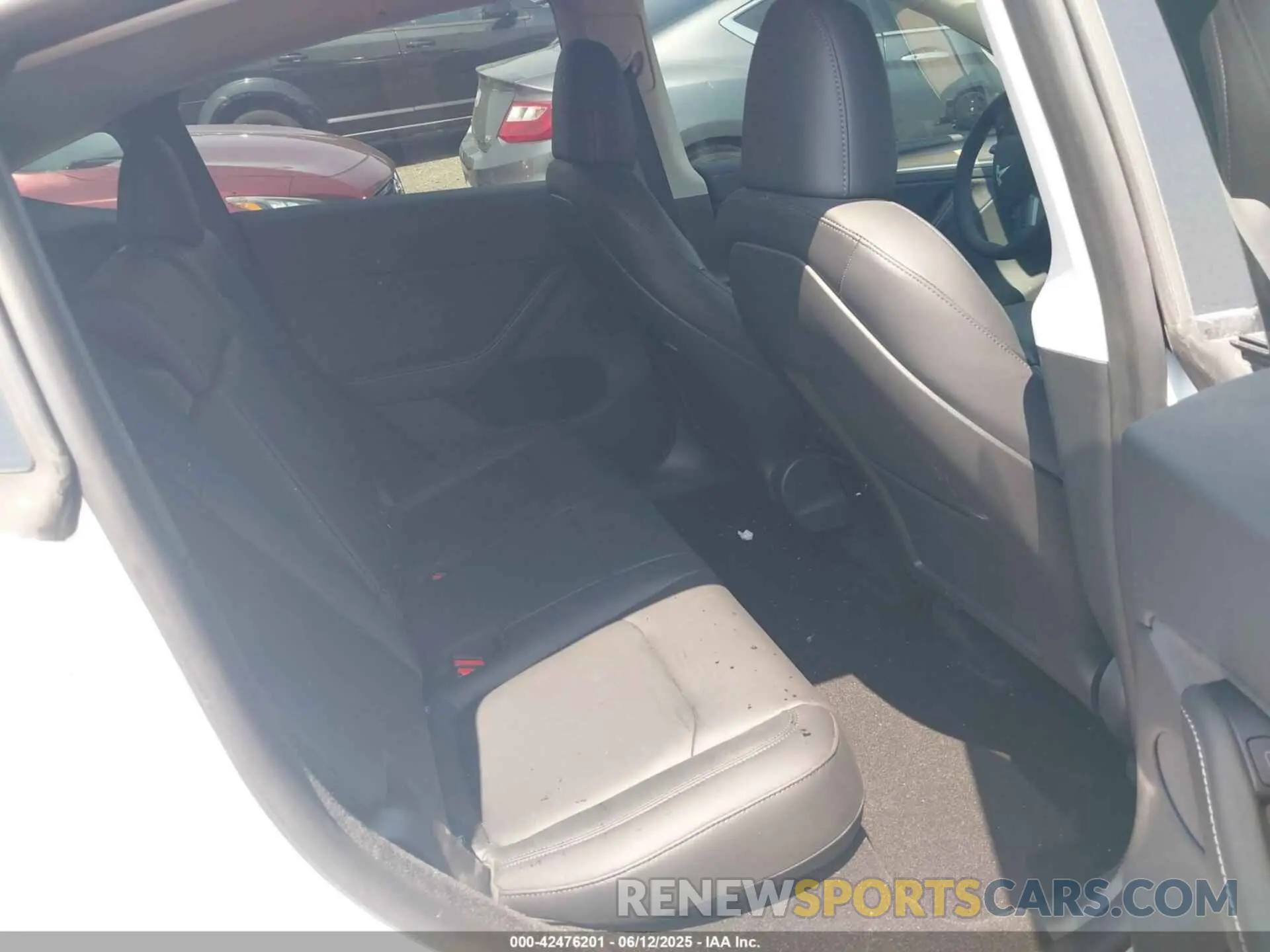 8 Photograph of a damaged car 7SAYGDEE1PA192907 TESLA MODEL Y 2023