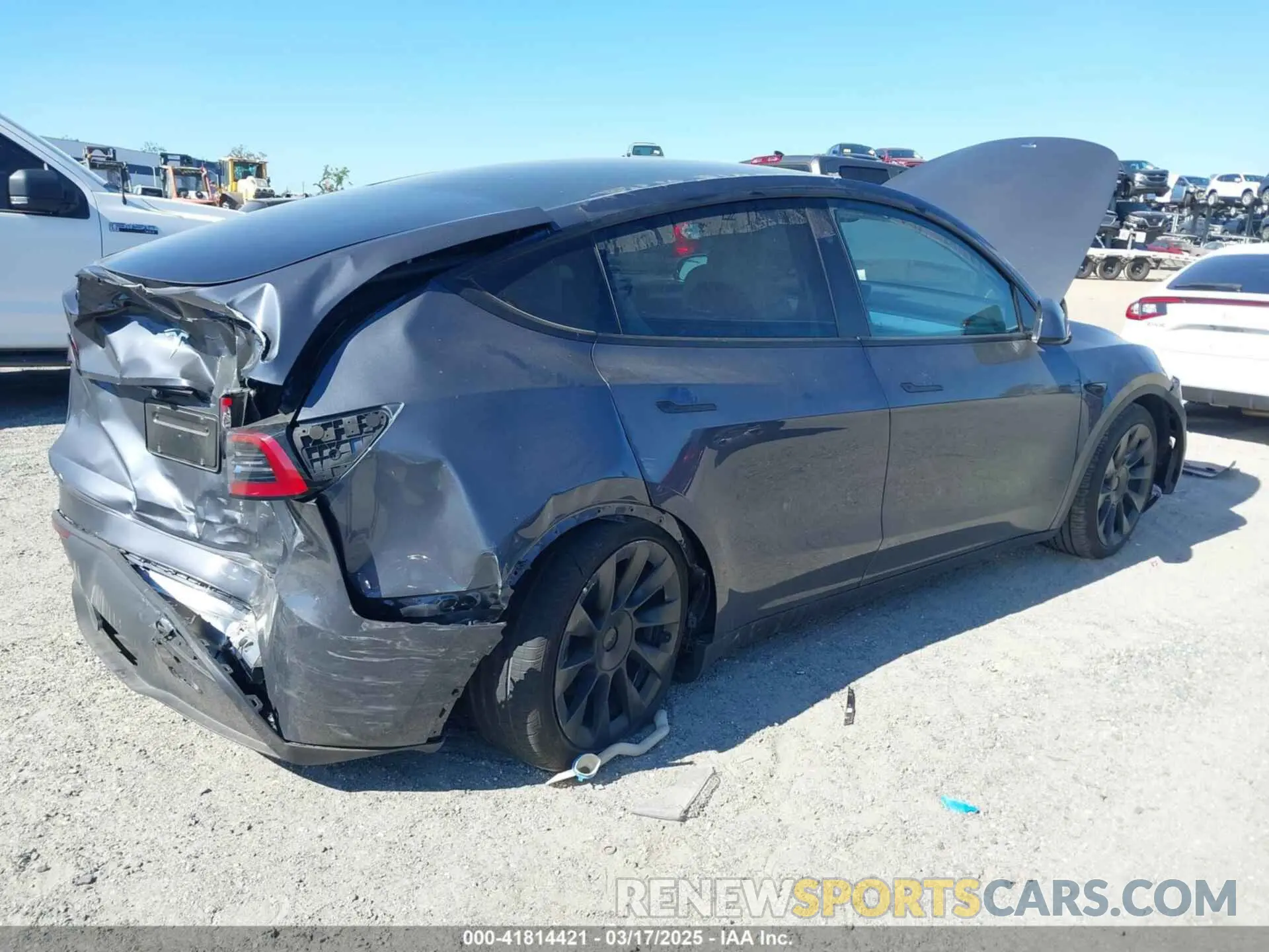 4 Photograph of a damaged car 7SAYGDEE1PA203937 TESLA MODEL Y 2023