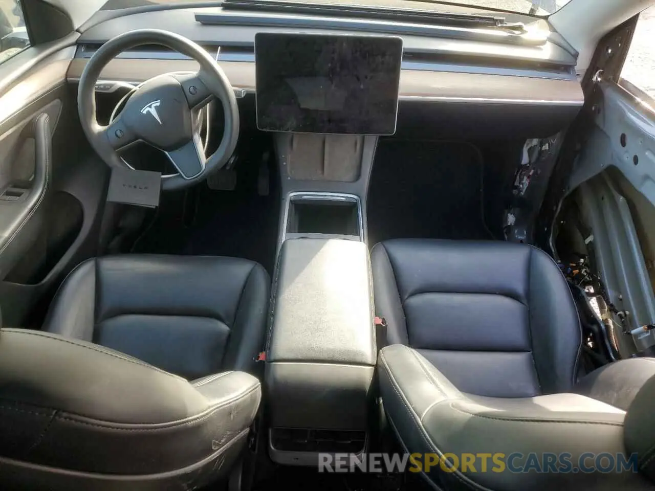 8 Photograph of a damaged car 7SAYGDEE1PF585227 TESLA MODEL Y 2023