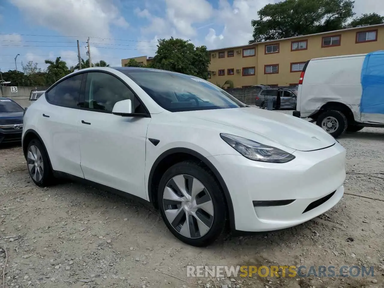 4 Photograph of a damaged car 7SAYGDEE1PF595496 TESLA MODEL Y 2023