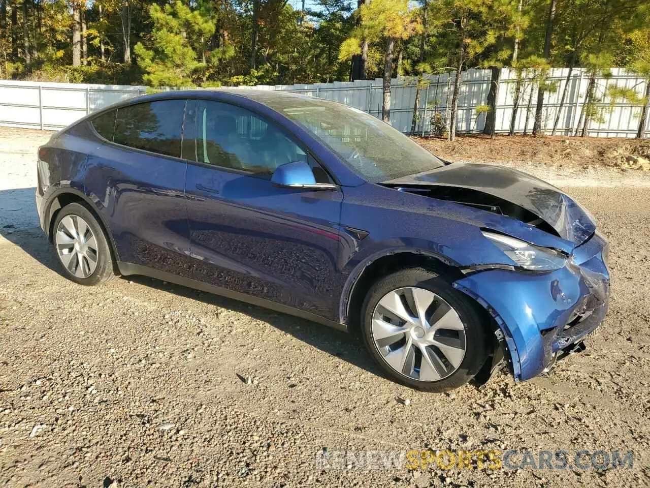 4 Photograph of a damaged car 7SAYGDEE1PF607226 TESLA MODEL Y 2023