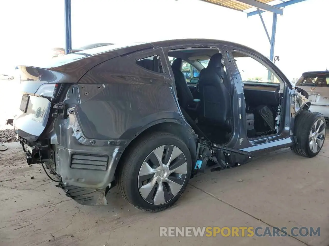 3 Photograph of a damaged car 7SAYGDEE1PF609185 TESLA MODEL Y 2023