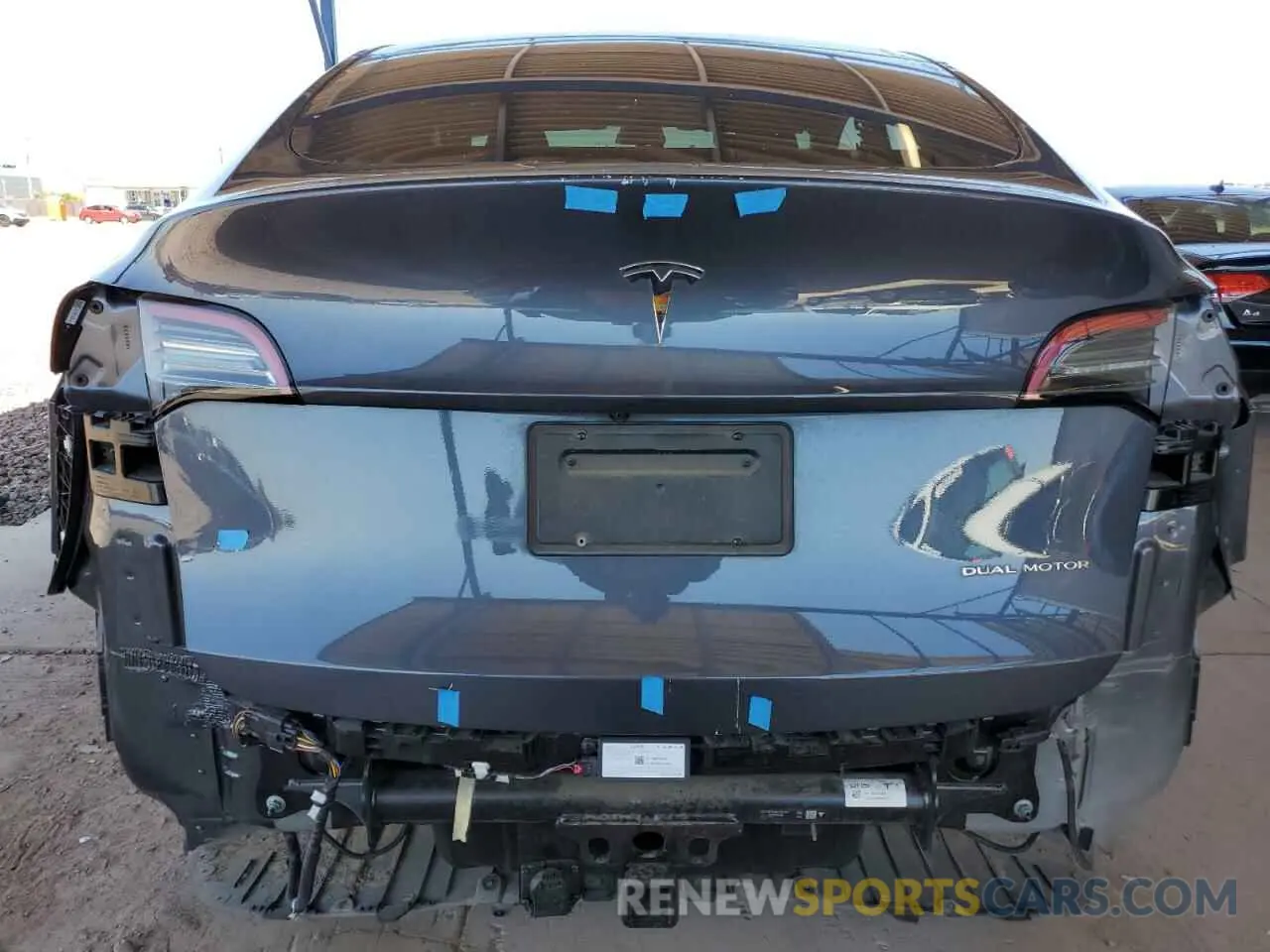 6 Photograph of a damaged car 7SAYGDEE1PF609185 TESLA MODEL Y 2023