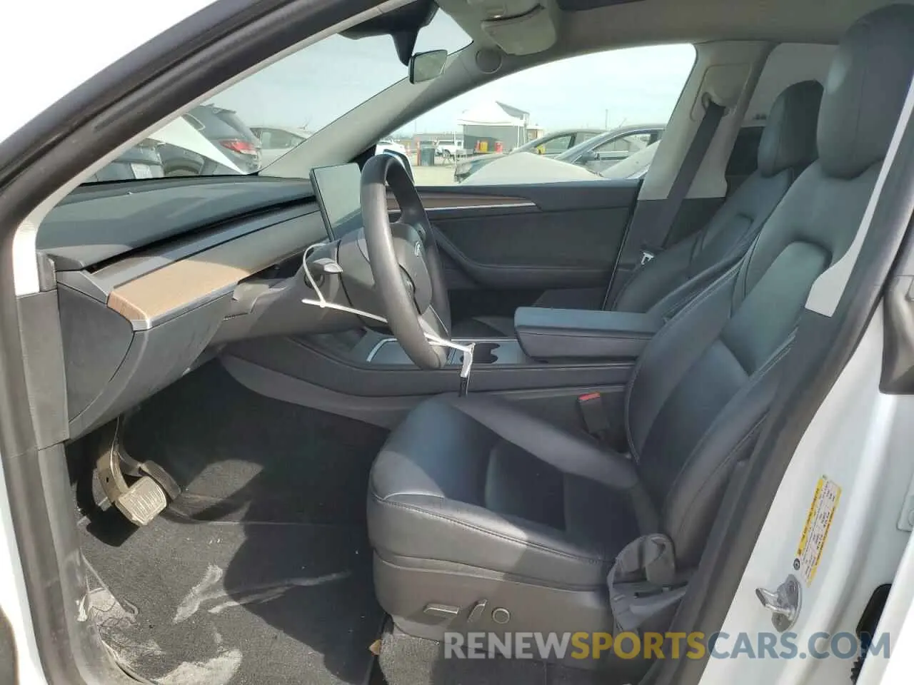 7 Photograph of a damaged car 7SAYGDEE1PF633311 TESLA MODEL Y 2023
