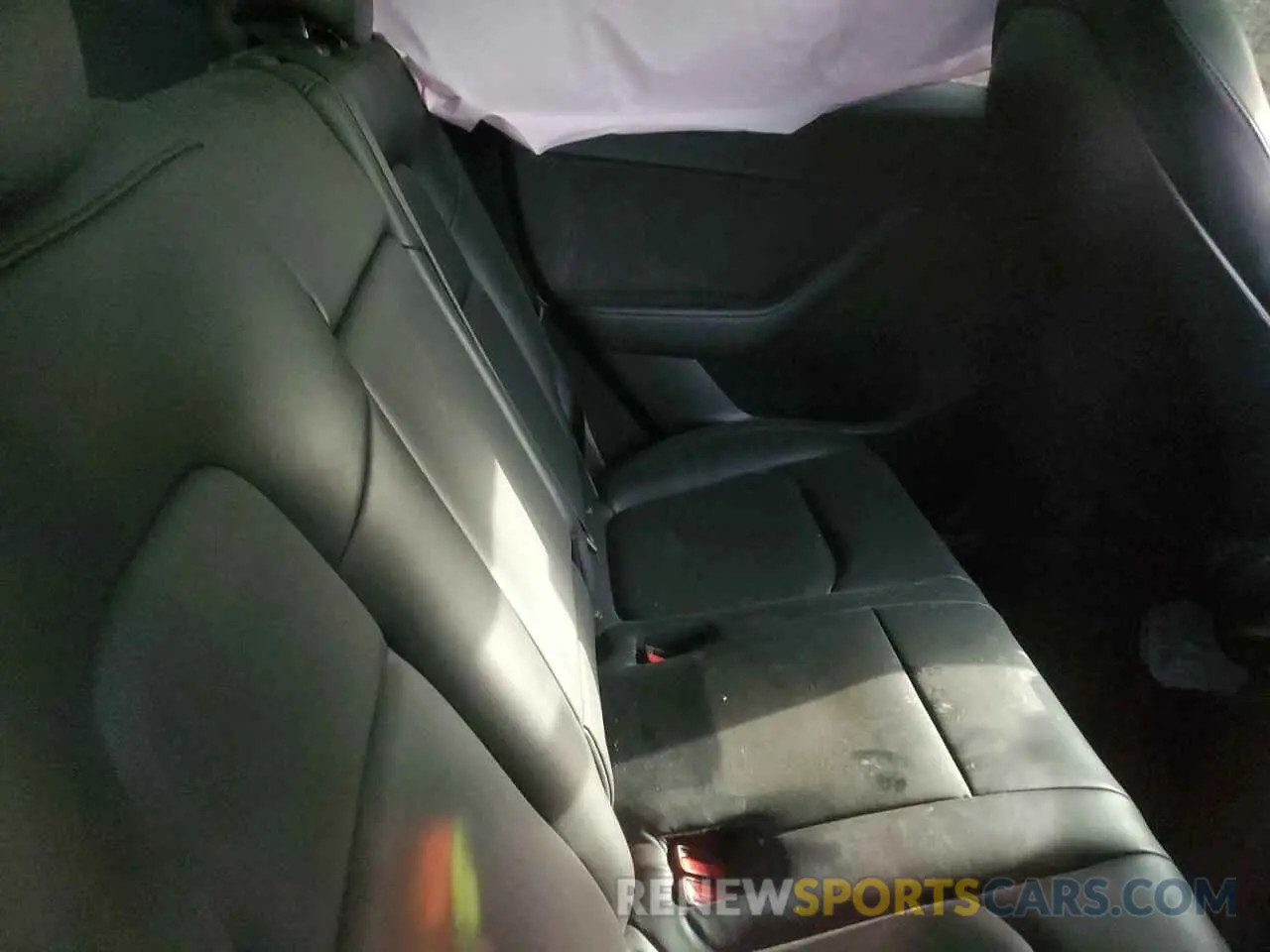 10 Photograph of a damaged car 7SAYGDEE1PF693055 TESLA MODEL Y 2023