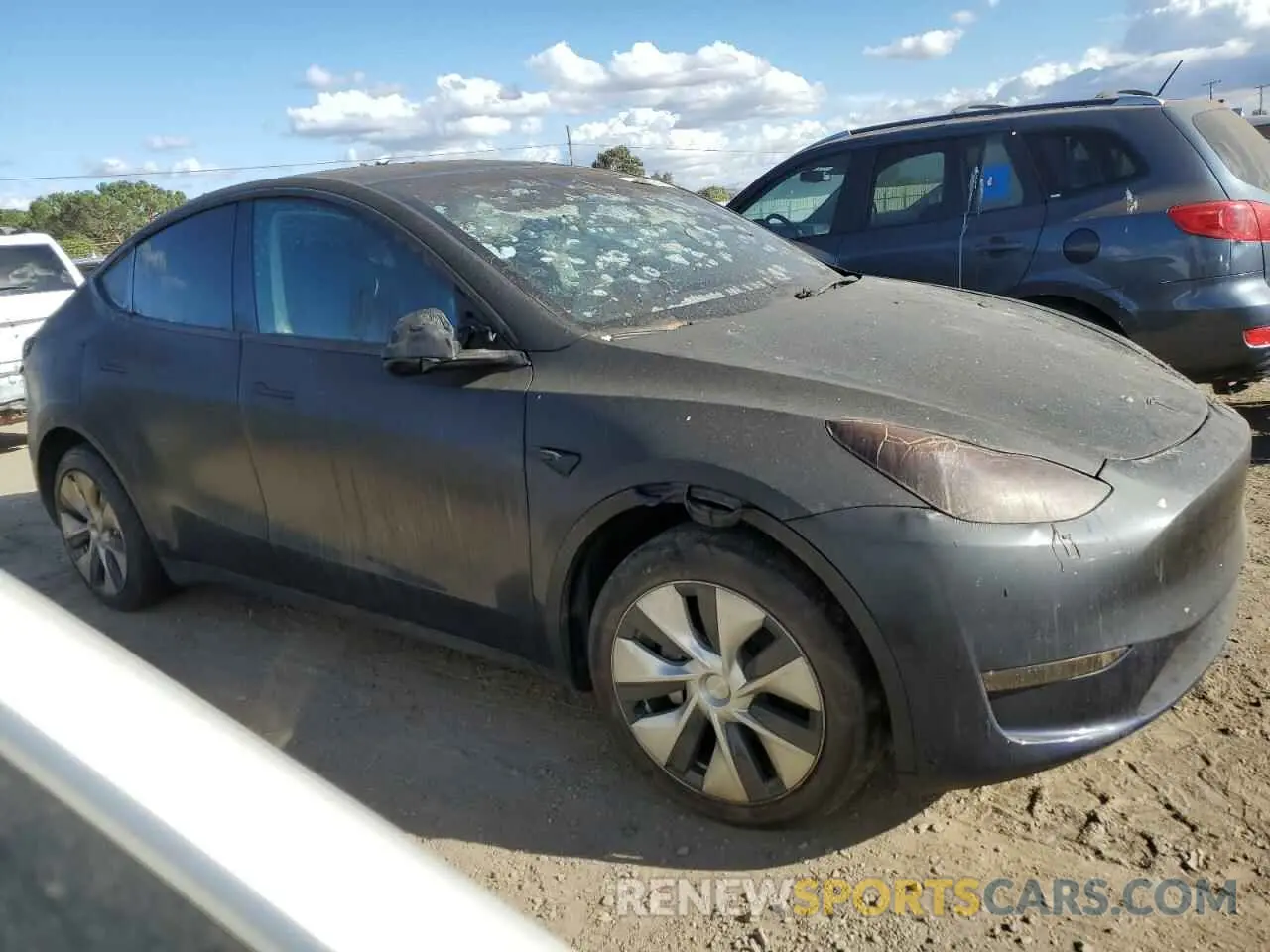 4 Photograph of a damaged car 7SAYGDEE1PF714616 TESLA MODEL Y 2023