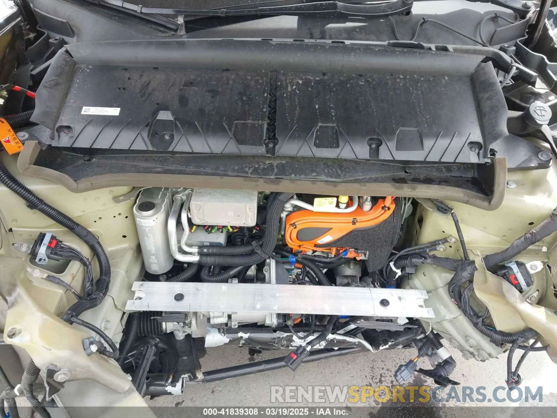 10 Photograph of a damaged car 7SAYGDEE1PF748426 TESLA MODEL Y 2023