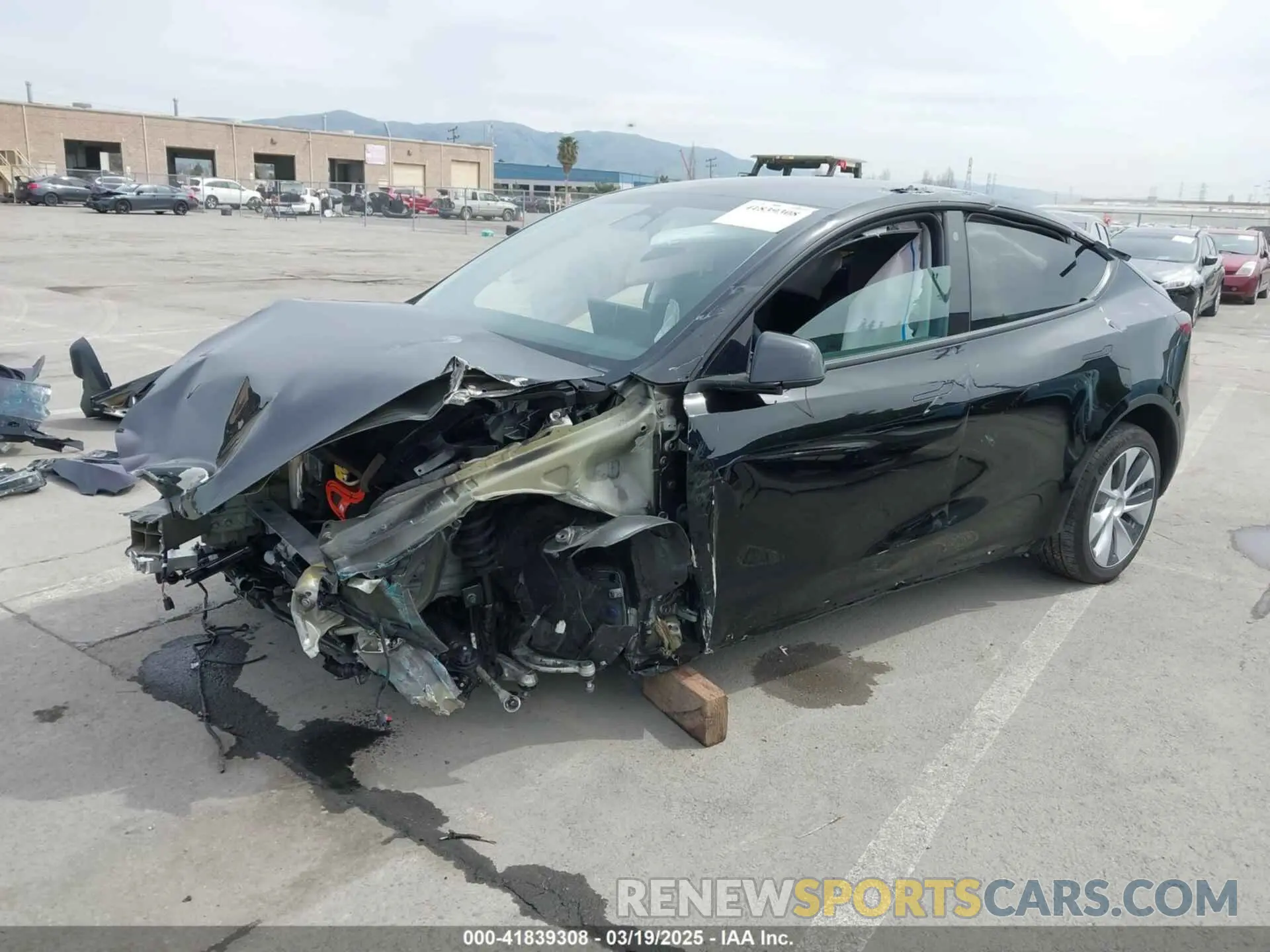 2 Photograph of a damaged car 7SAYGDEE1PF748426 TESLA MODEL Y 2023
