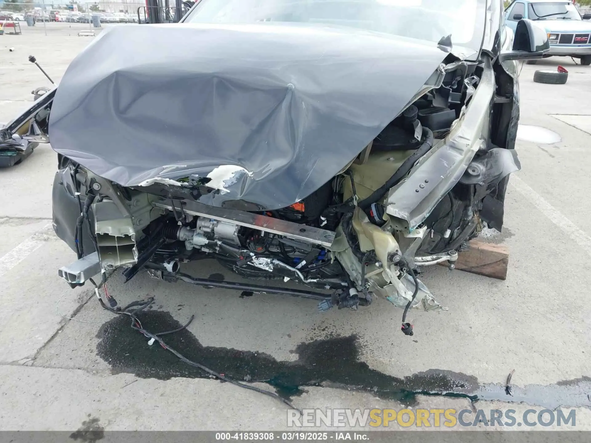 6 Photograph of a damaged car 7SAYGDEE1PF748426 TESLA MODEL Y 2023