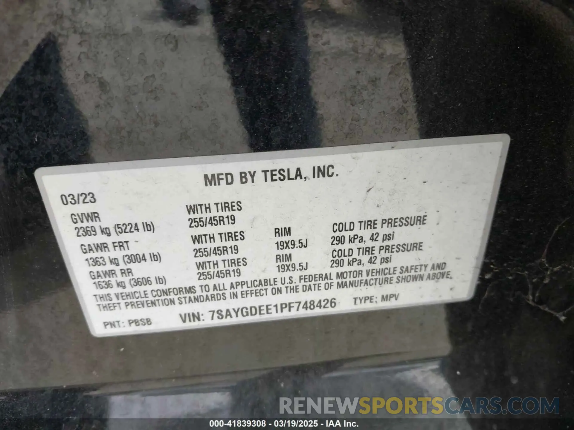 9 Photograph of a damaged car 7SAYGDEE1PF748426 TESLA MODEL Y 2023