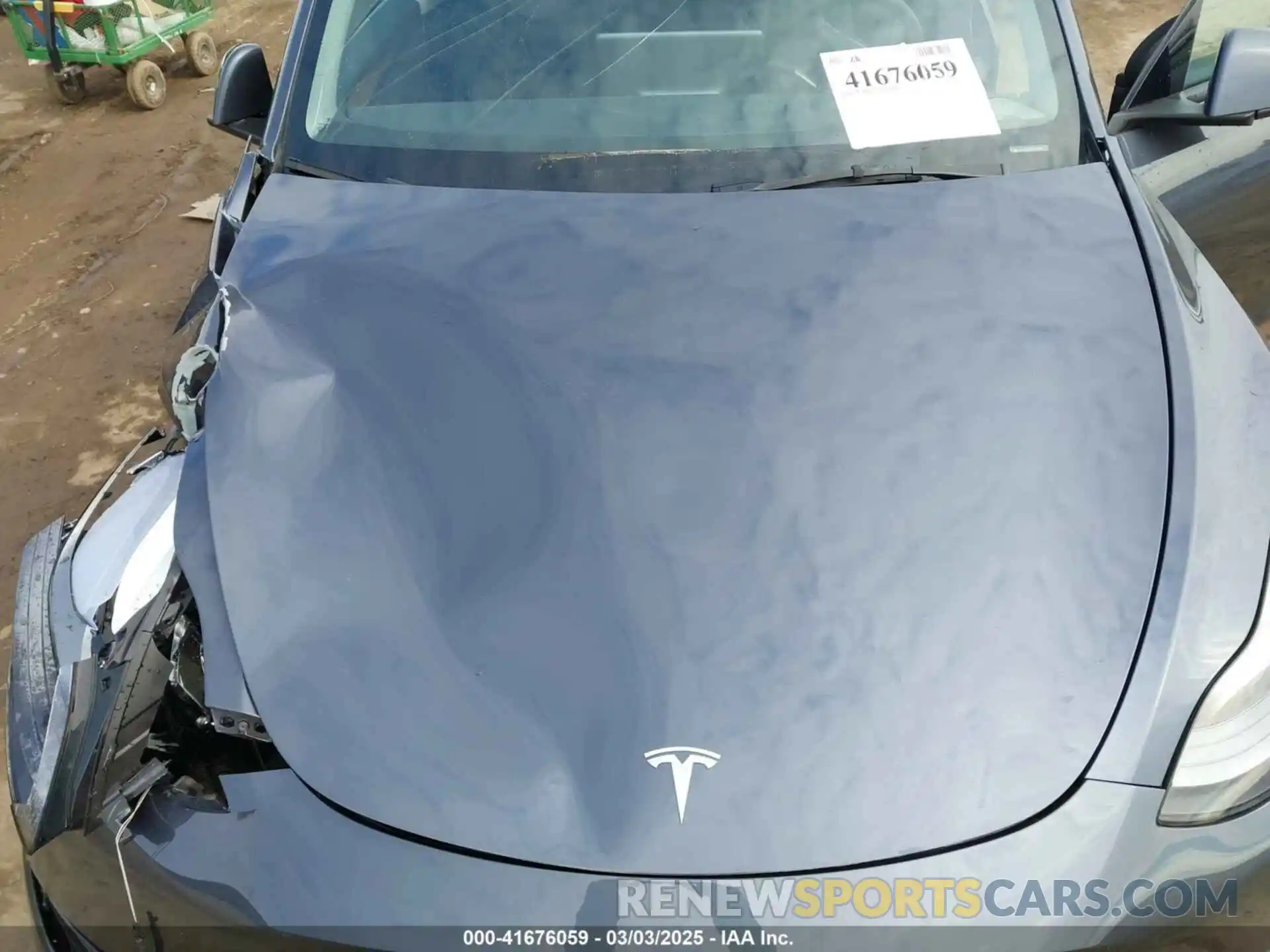 10 Photograph of a damaged car 7SAYGDEE1PF755666 TESLA MODEL Y 2023