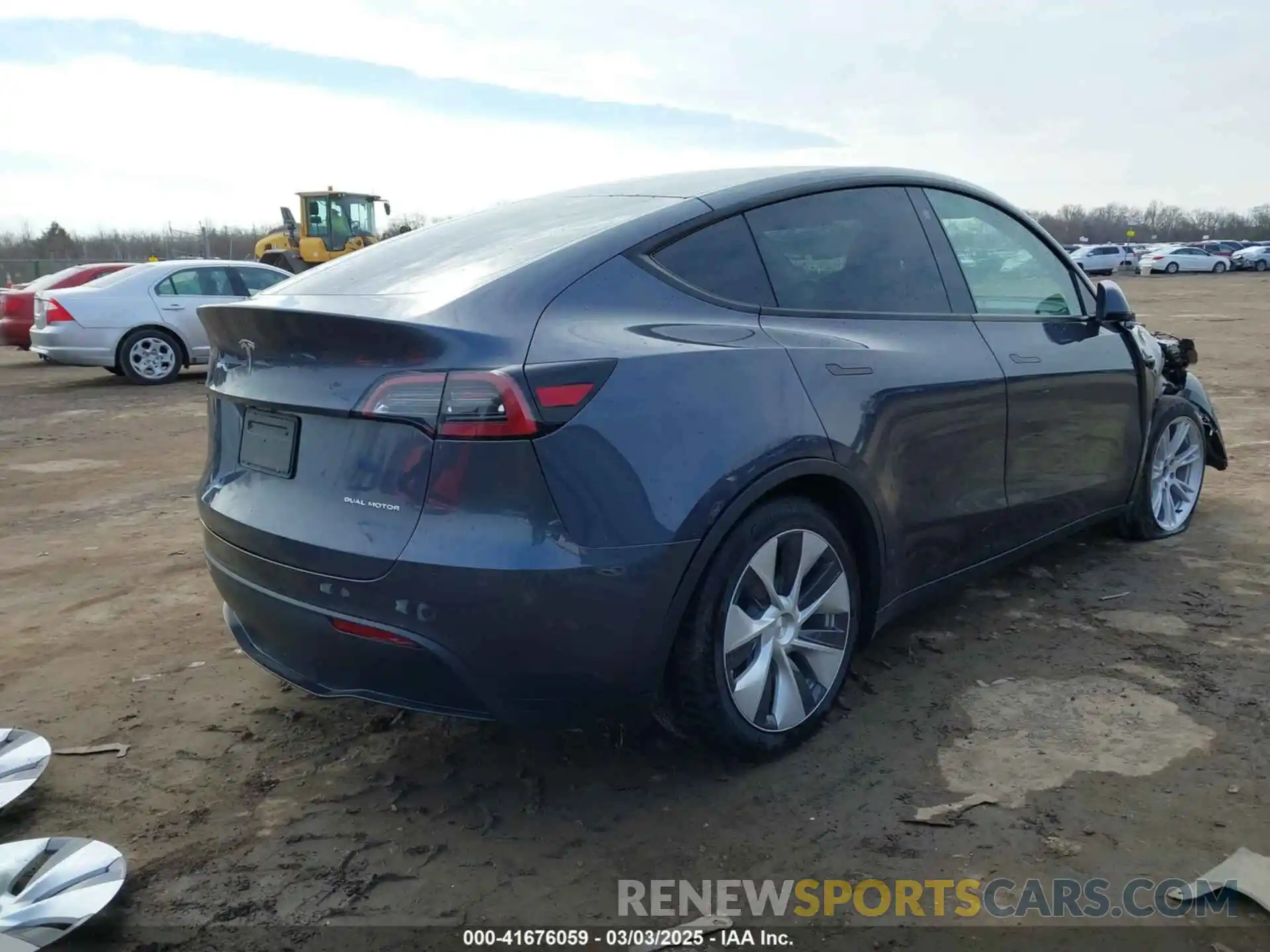 4 Photograph of a damaged car 7SAYGDEE1PF755666 TESLA MODEL Y 2023