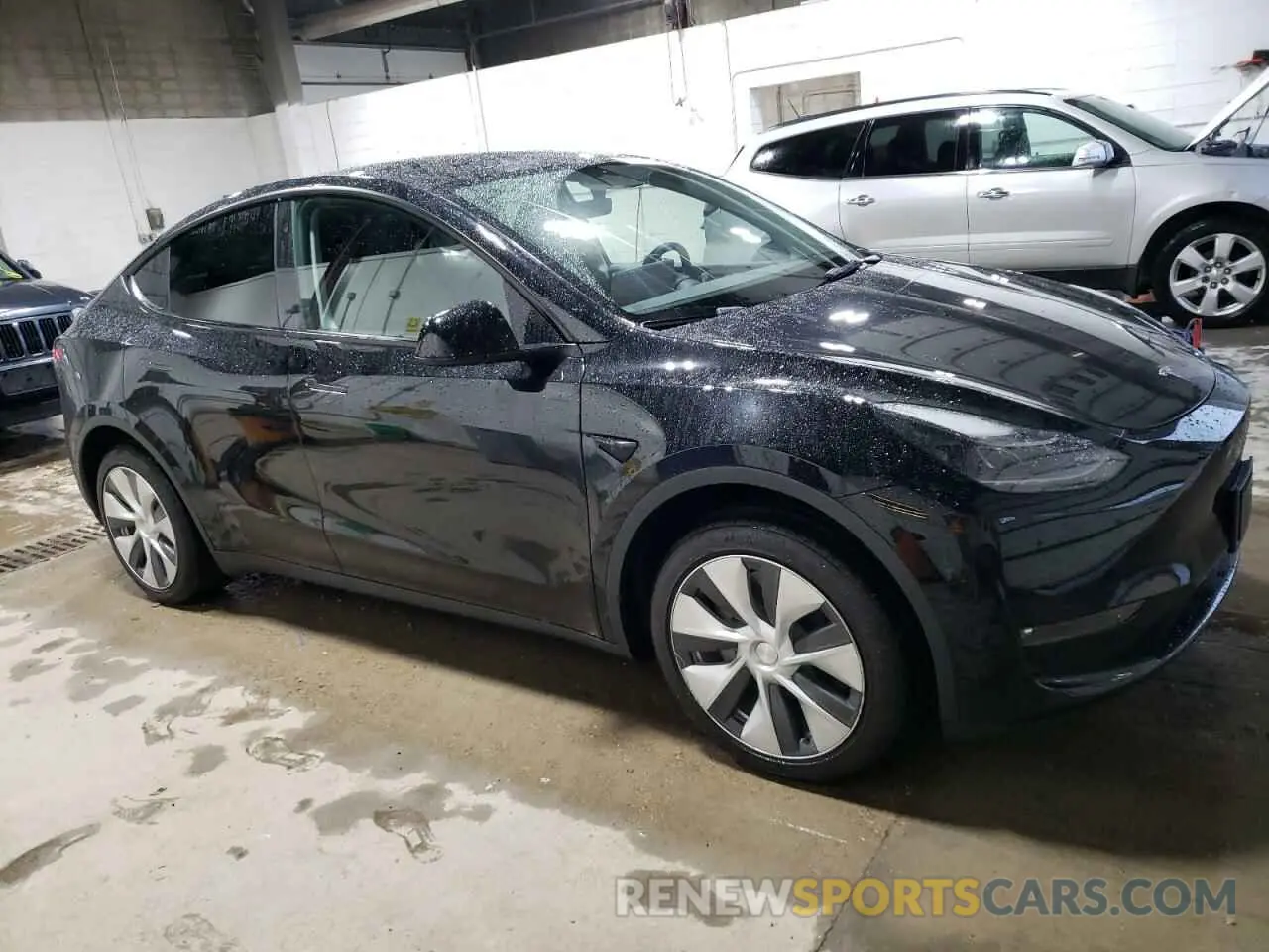 4 Photograph of a damaged car 7SAYGDEE1PF788912 TESLA MODEL Y 2023