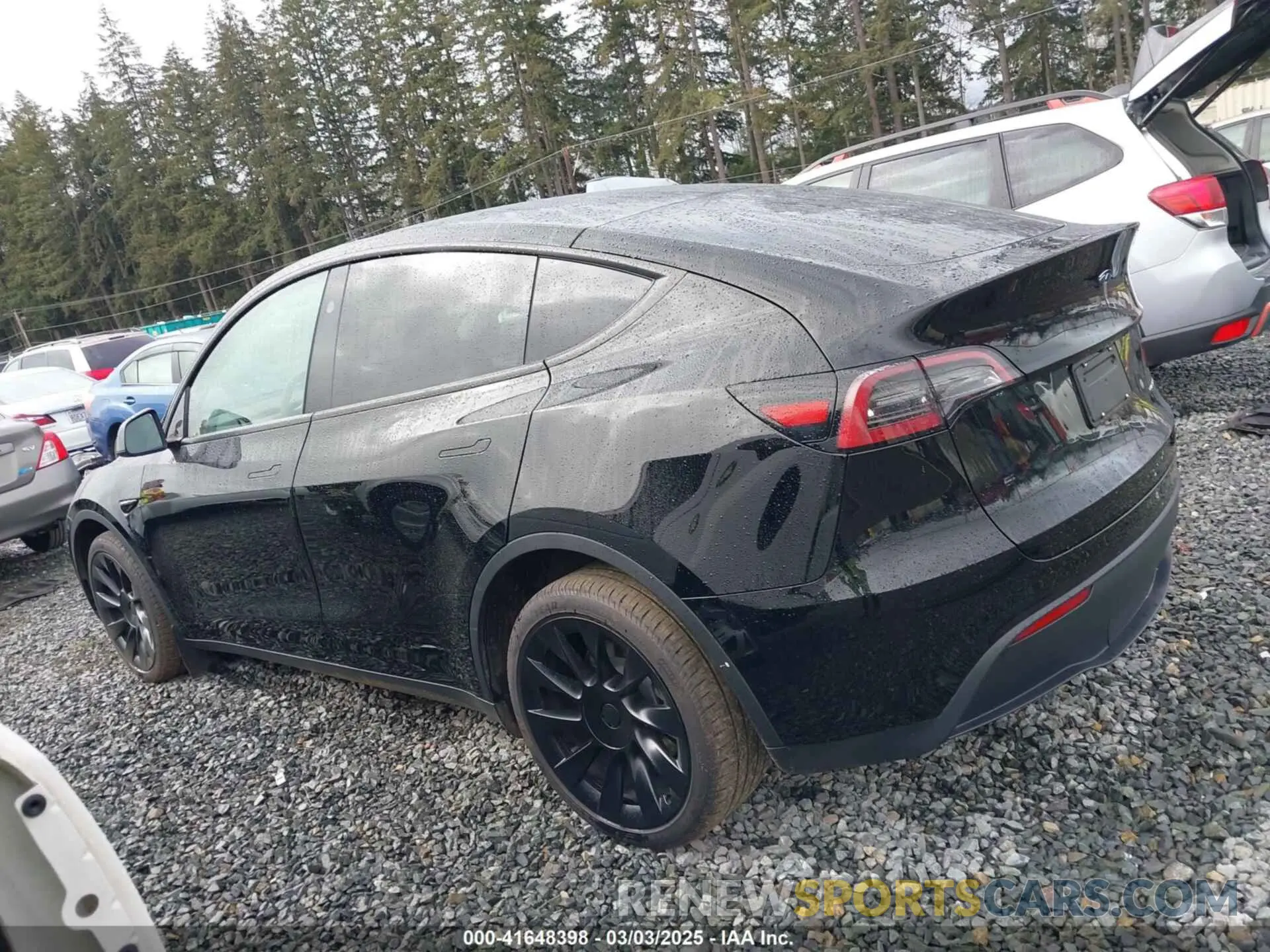 15 Photograph of a damaged car 7SAYGDEE1PF836506 TESLA MODEL Y 2023
