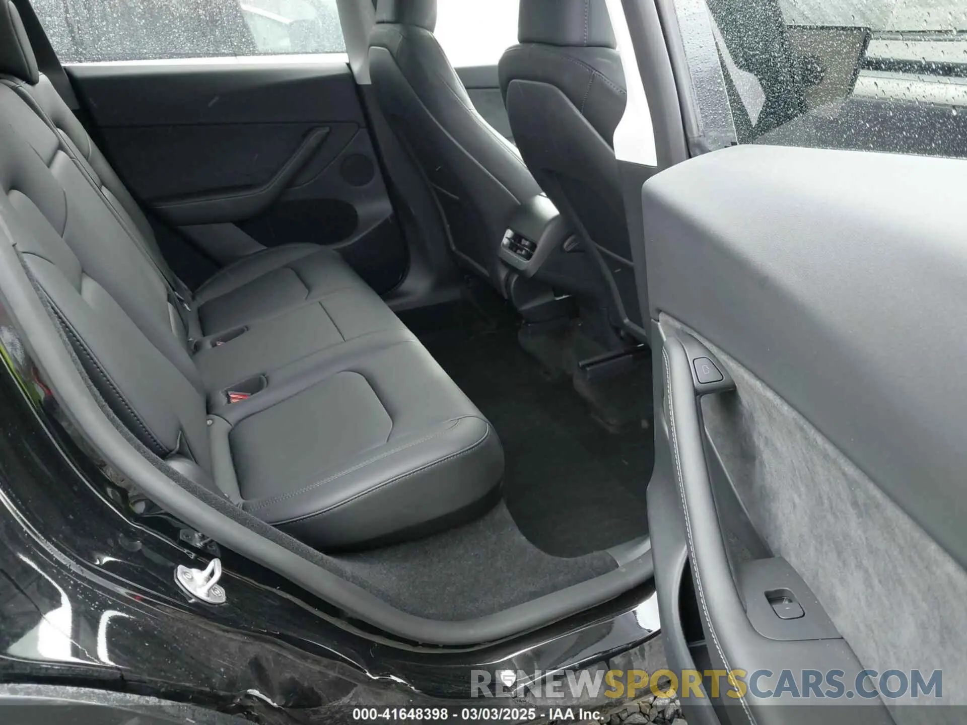 8 Photograph of a damaged car 7SAYGDEE1PF836506 TESLA MODEL Y 2023