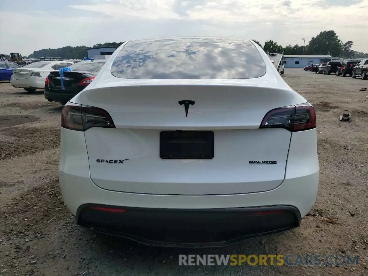 6 Photograph of a damaged car 7SAYGDEE1PF841656 TESLA MODEL Y 2023