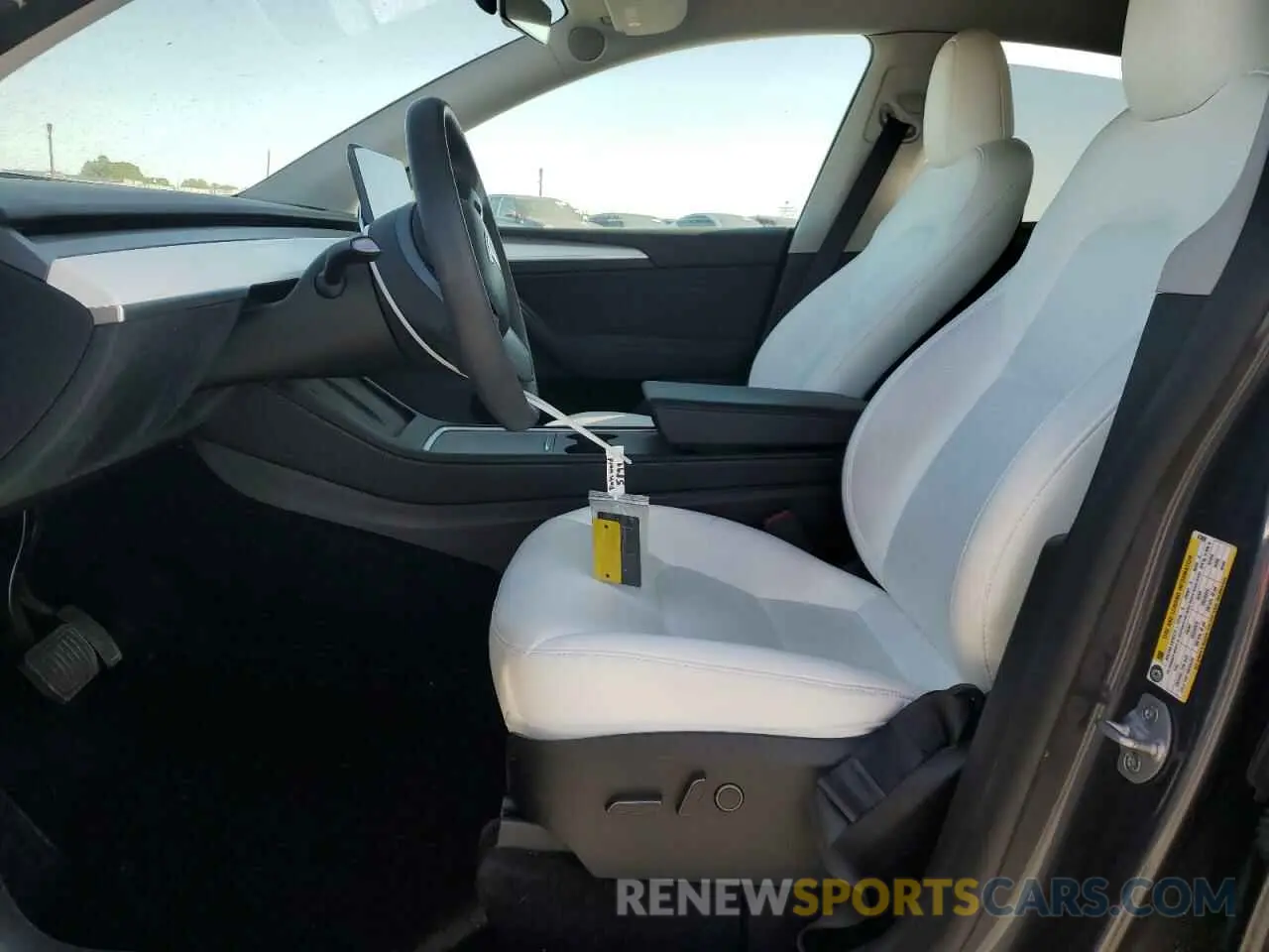 7 Photograph of a damaged car 7SAYGDEE1PF873698 TESLA MODEL Y 2023