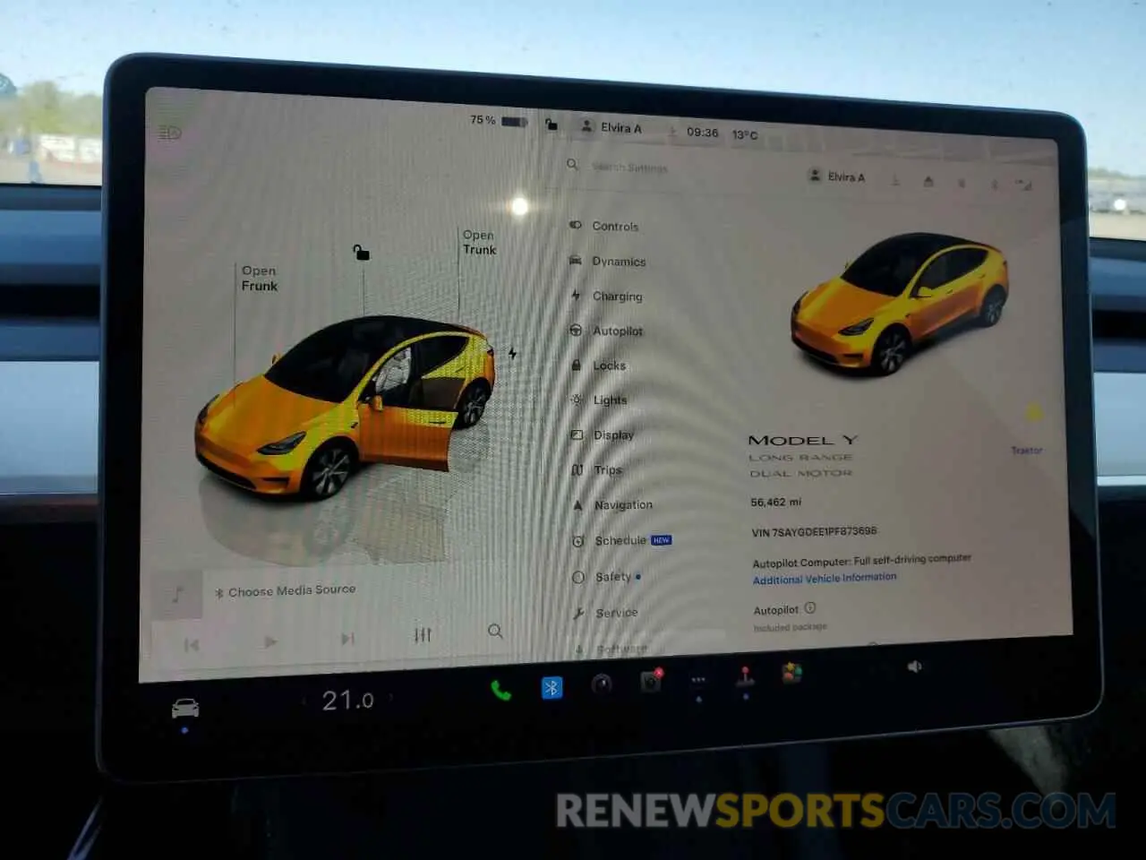 9 Photograph of a damaged car 7SAYGDEE1PF873698 TESLA MODEL Y 2023