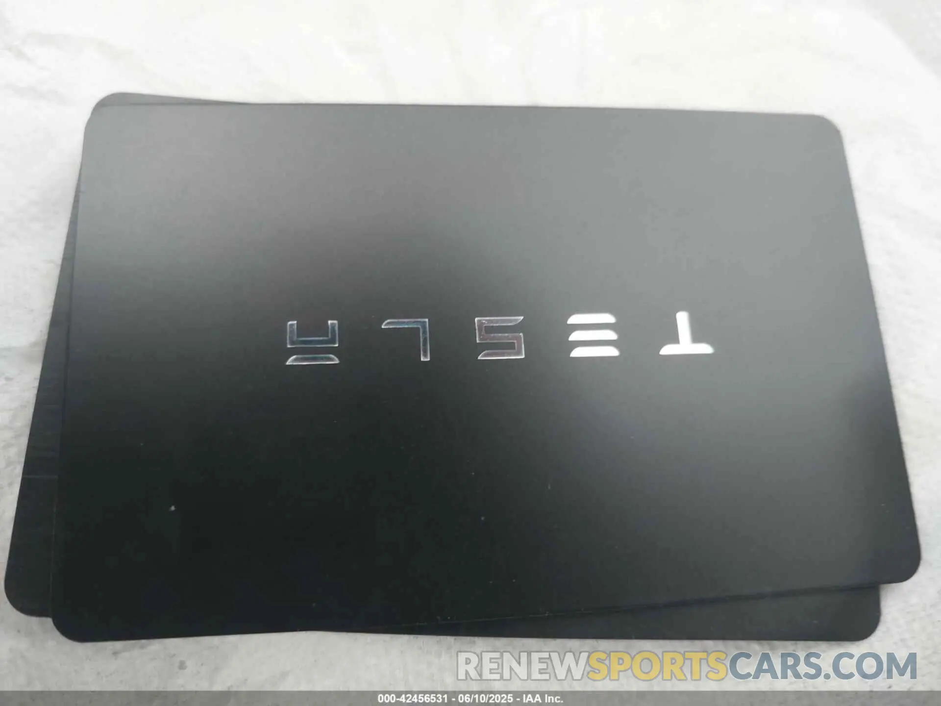 11 Photograph of a damaged car 7SAYGDEE1PF879016 TESLA MODEL Y 2023