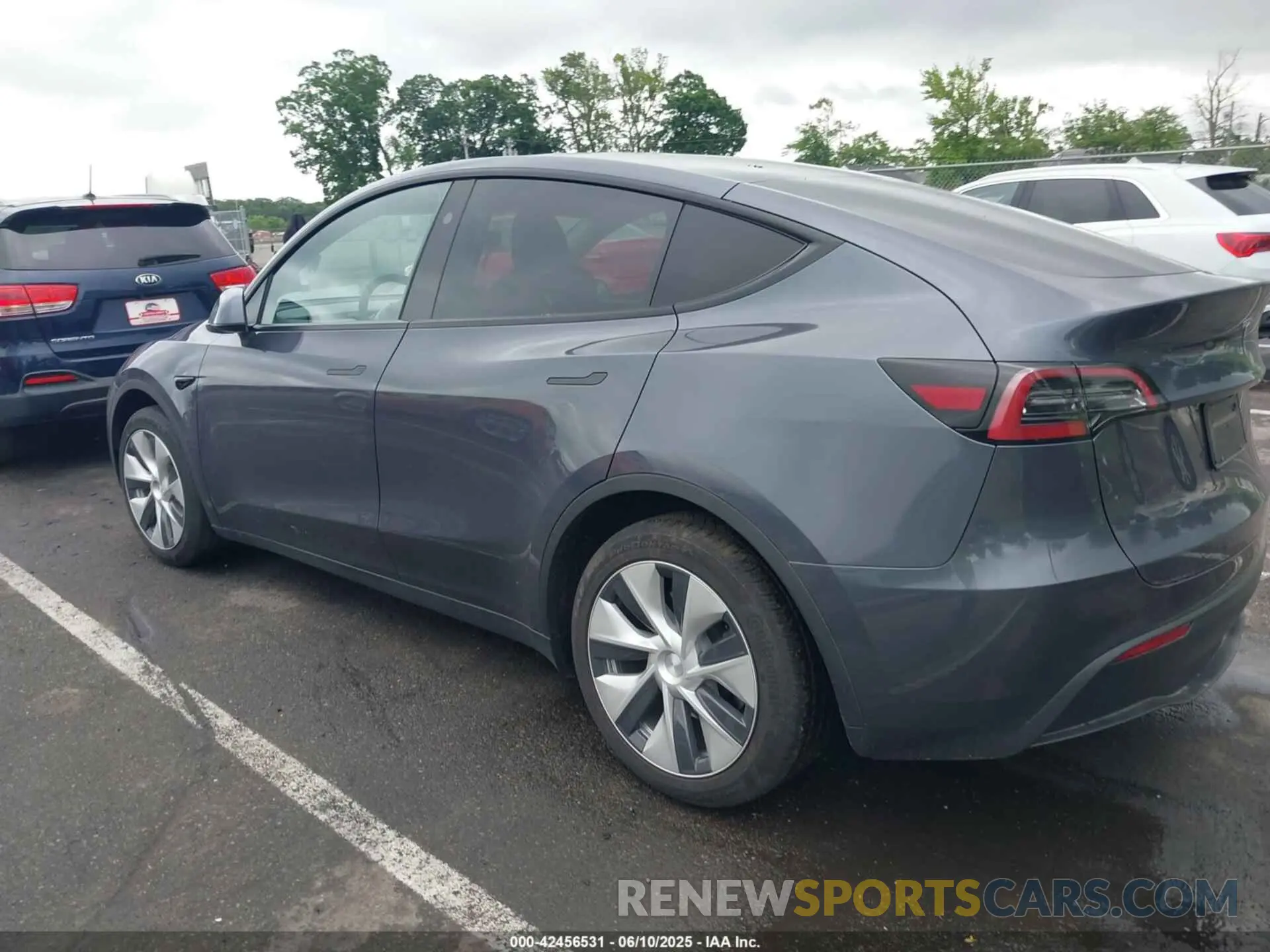 3 Photograph of a damaged car 7SAYGDEE1PF879016 TESLA MODEL Y 2023