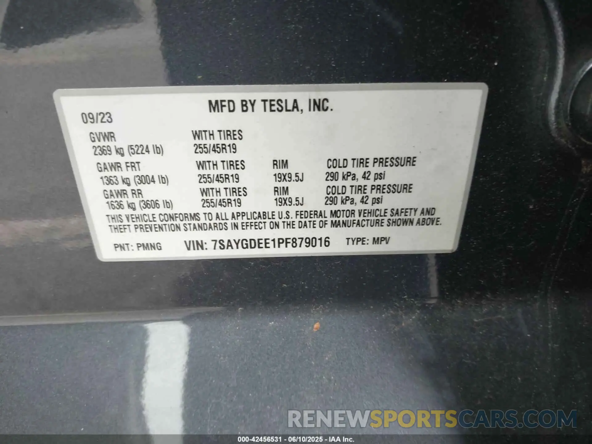 9 Photograph of a damaged car 7SAYGDEE1PF879016 TESLA MODEL Y 2023