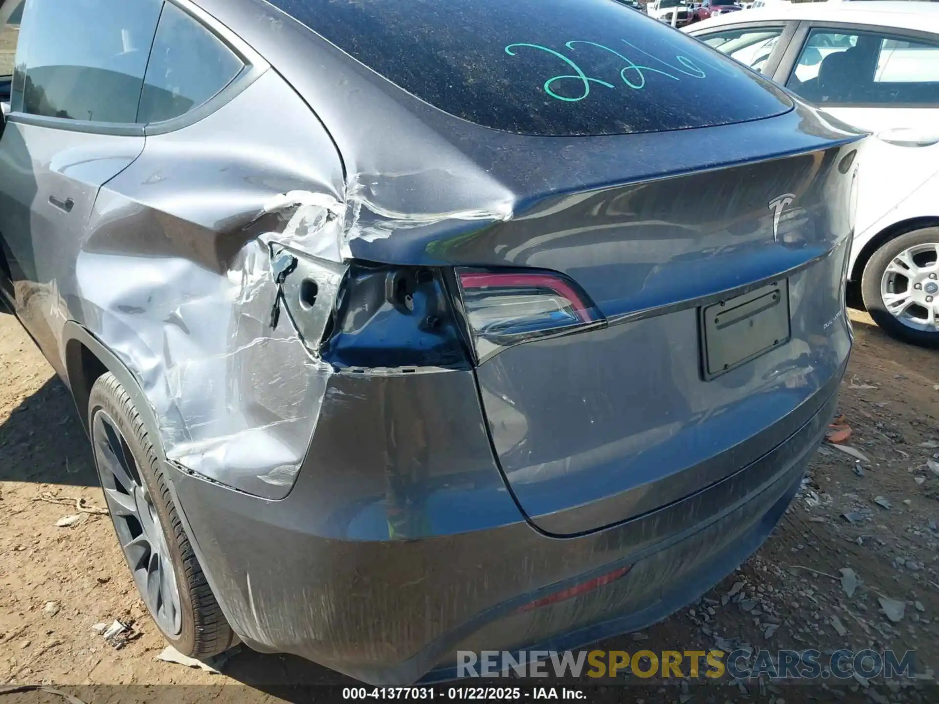 6 Photograph of a damaged car 7SAYGDEE1PF886371 TESLA MODEL Y 2023