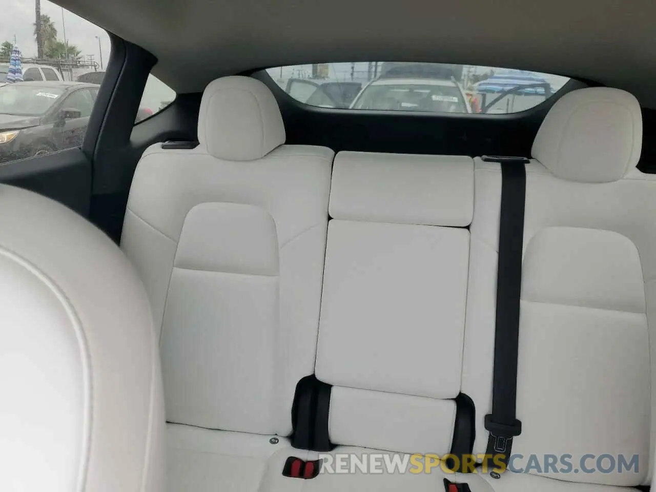 10 Photograph of a damaged car 7SAYGDEE1PF899301 TESLA MODEL Y 2023