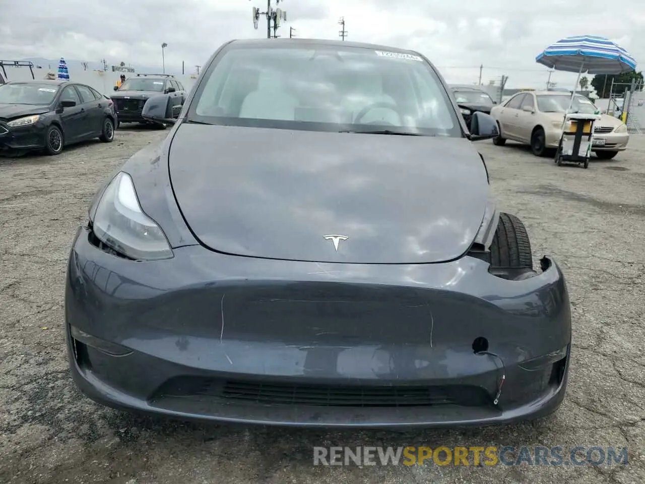 5 Photograph of a damaged car 7SAYGDEE1PF899301 TESLA MODEL Y 2023