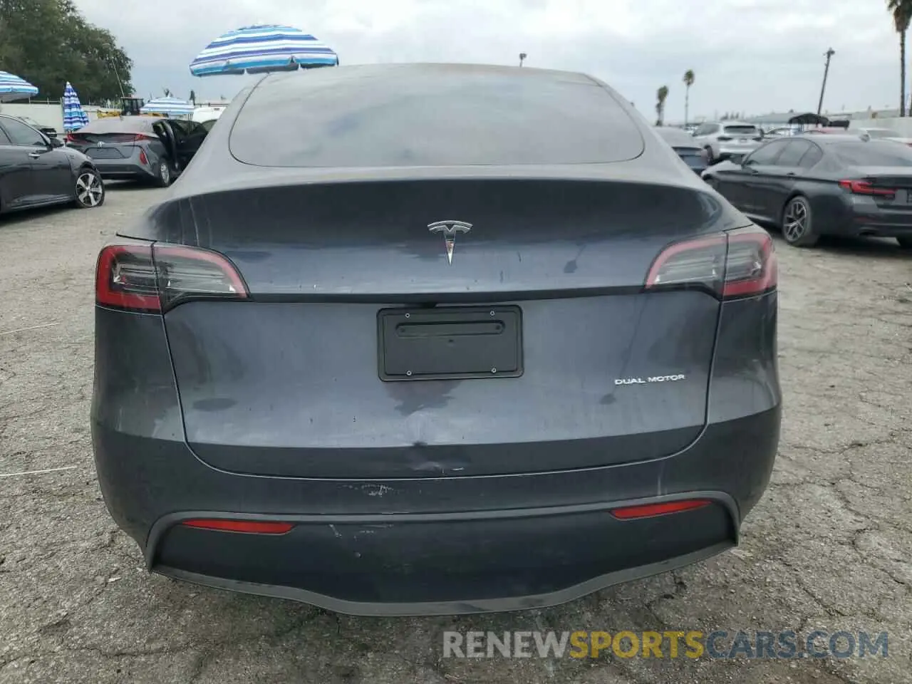 6 Photograph of a damaged car 7SAYGDEE1PF899301 TESLA MODEL Y 2023