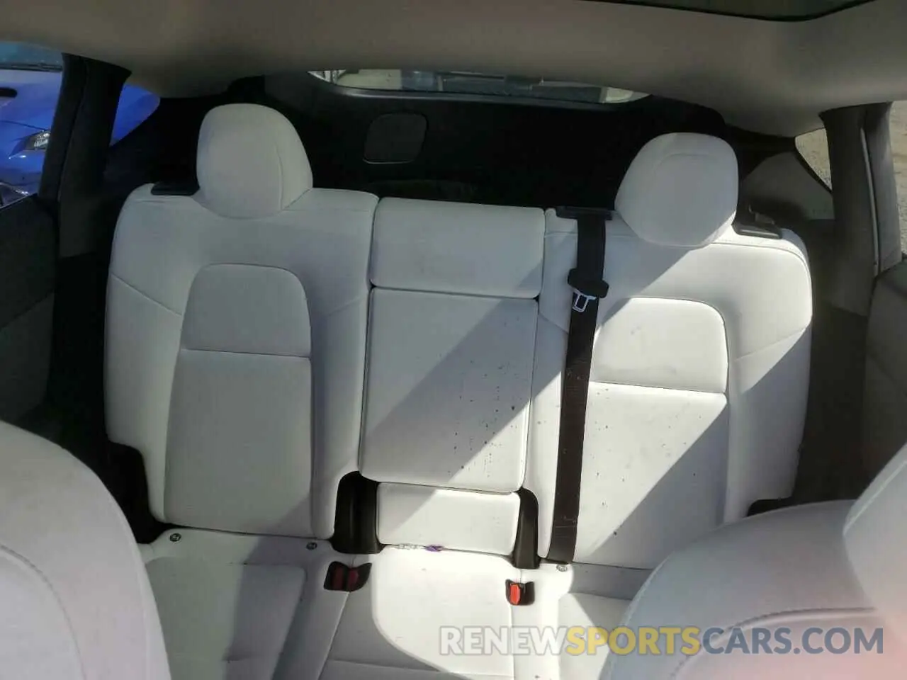 10 Photograph of a damaged car 7SAYGDEE1PF903976 TESLA MODEL Y 2023