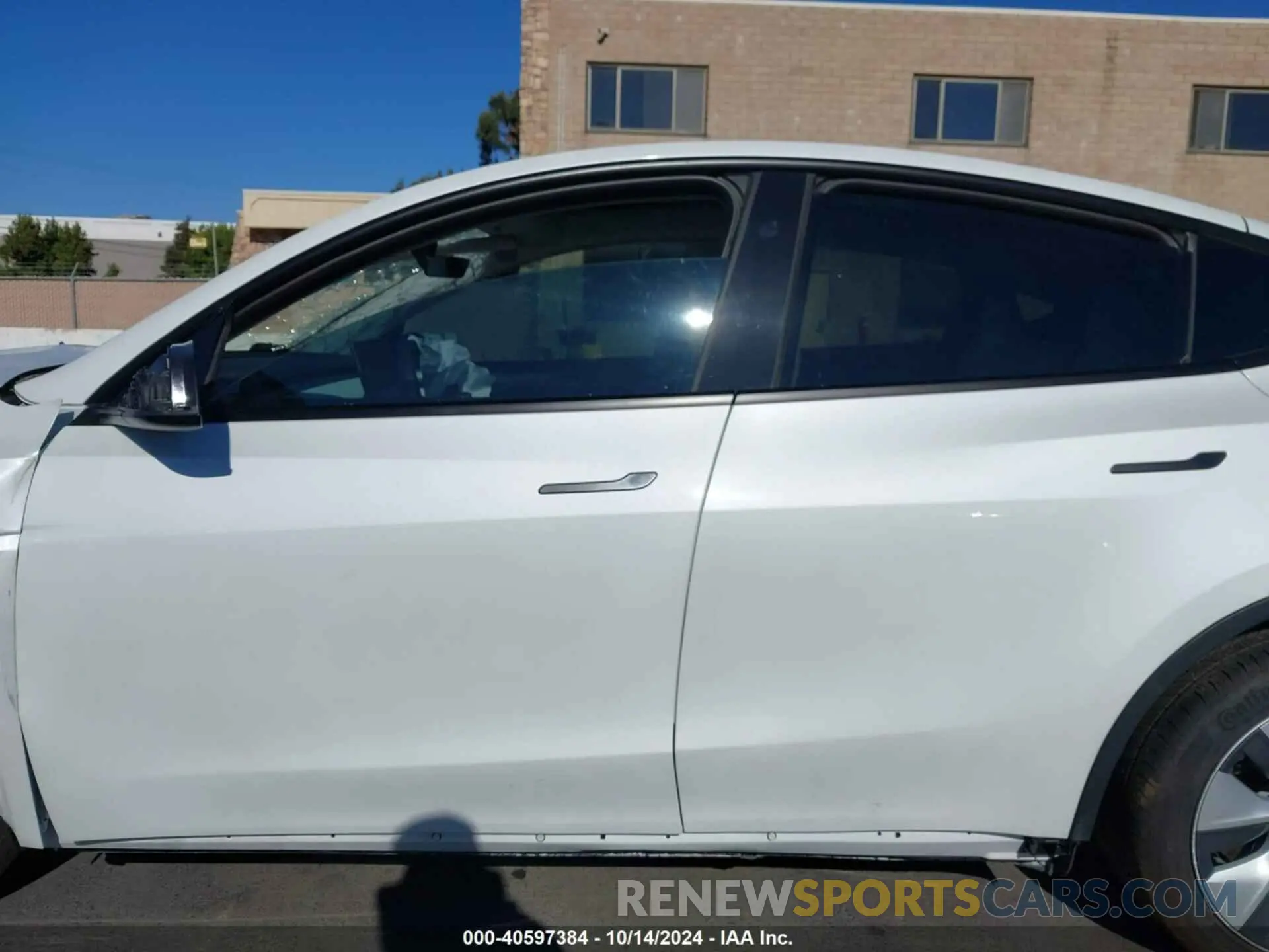 14 Photograph of a damaged car 7SAYGDEE1PF920924 TESLA MODEL Y 2023