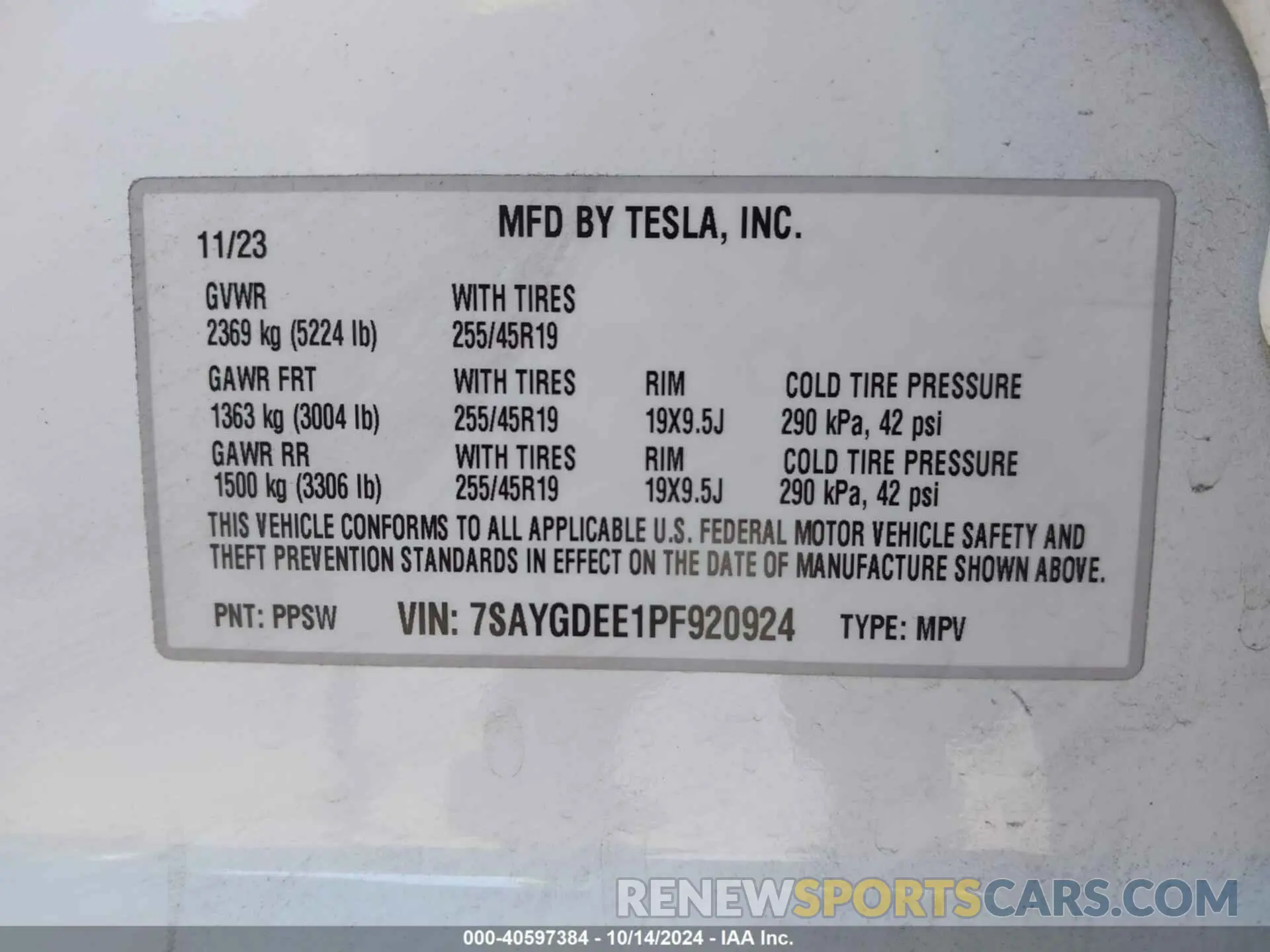 9 Photograph of a damaged car 7SAYGDEE1PF920924 TESLA MODEL Y 2023