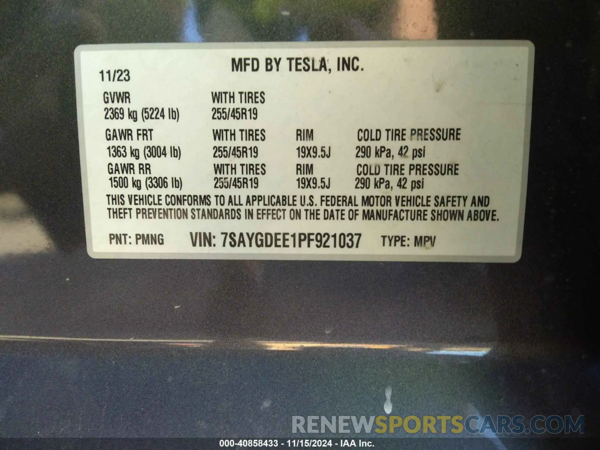 9 Photograph of a damaged car 7SAYGDEE1PF921037 TESLA MODEL Y 2023