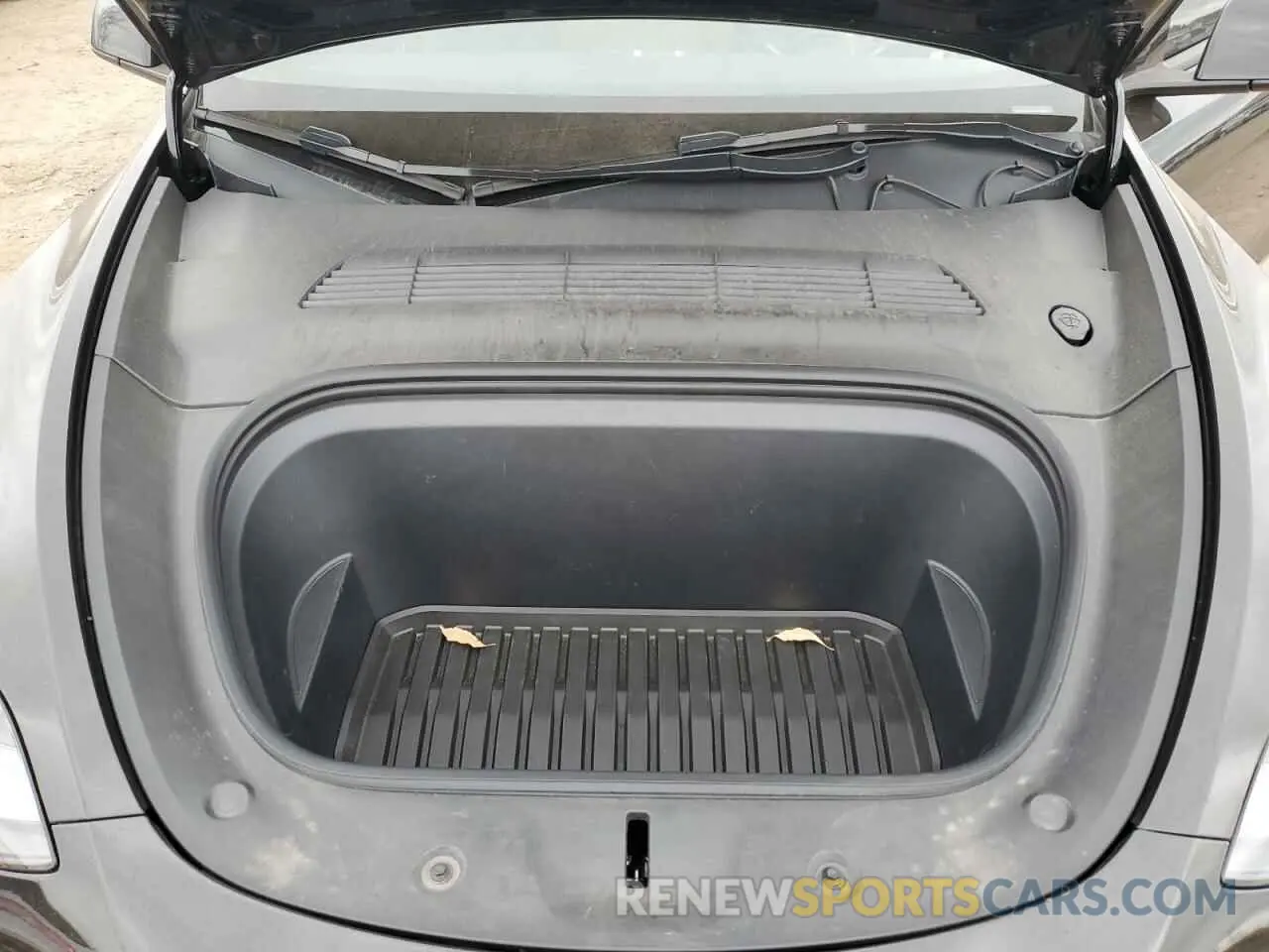 13 Photograph of a damaged car 7SAYGDEE1PF923998 TESLA MODEL Y 2023
