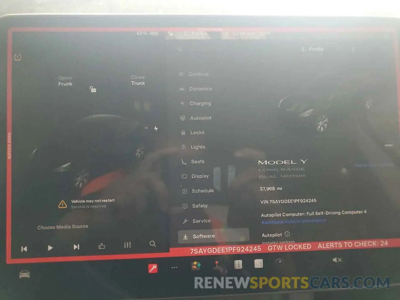 9 Photograph of a damaged car 7SAYGDEE1PF924245 TESLA MODEL Y 2023