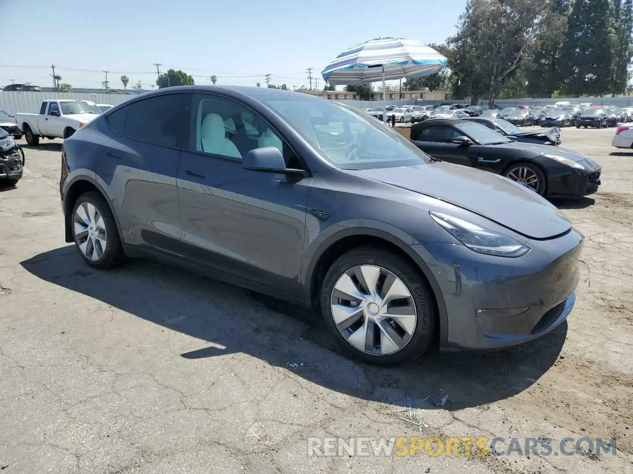 4 Photograph of a damaged car 7SAYGDEE1PF925931 TESLA MODEL Y 2023
