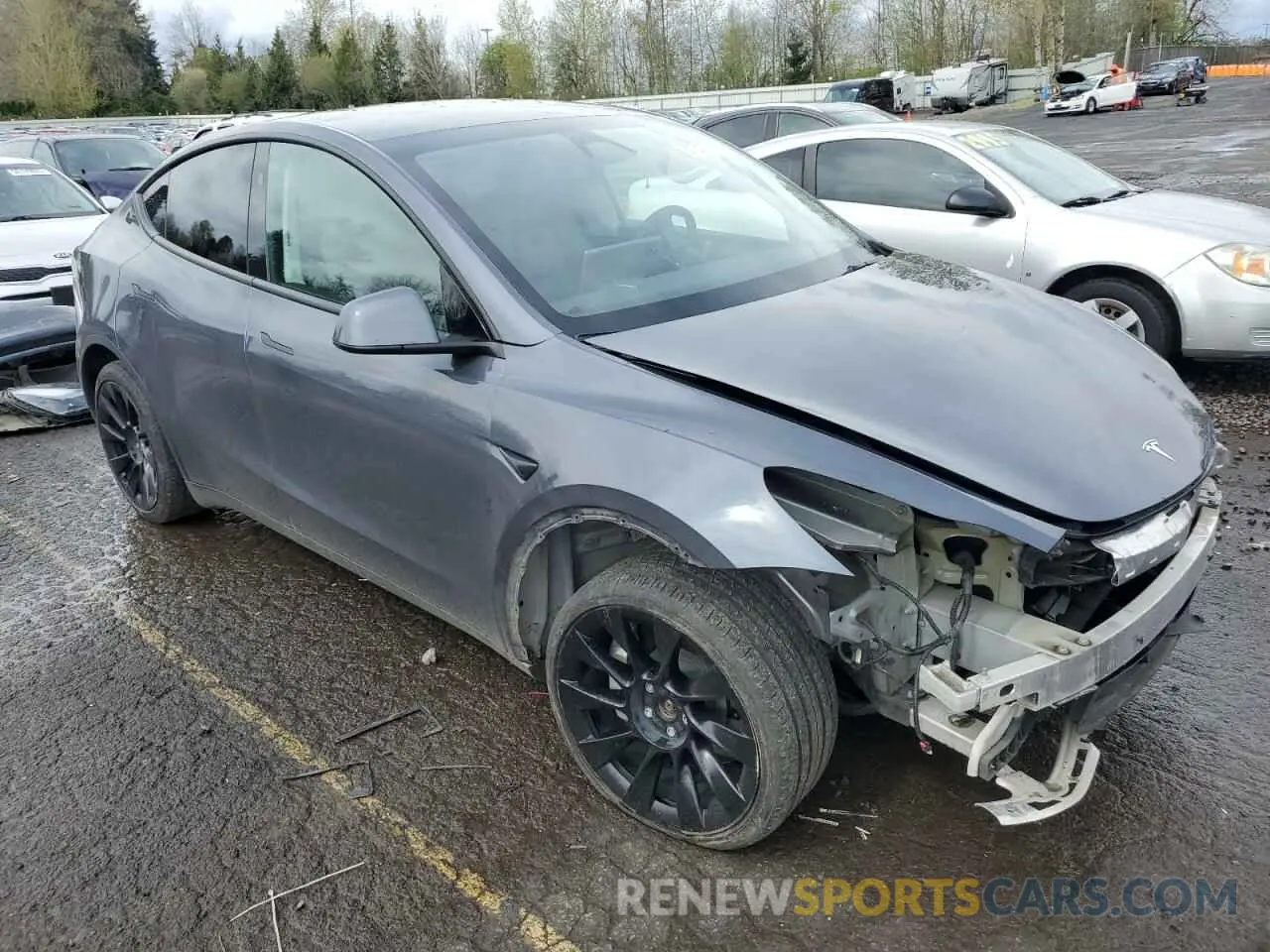 4 Photograph of a damaged car 7SAYGDEE1PF937867 TESLA MODEL Y 2023