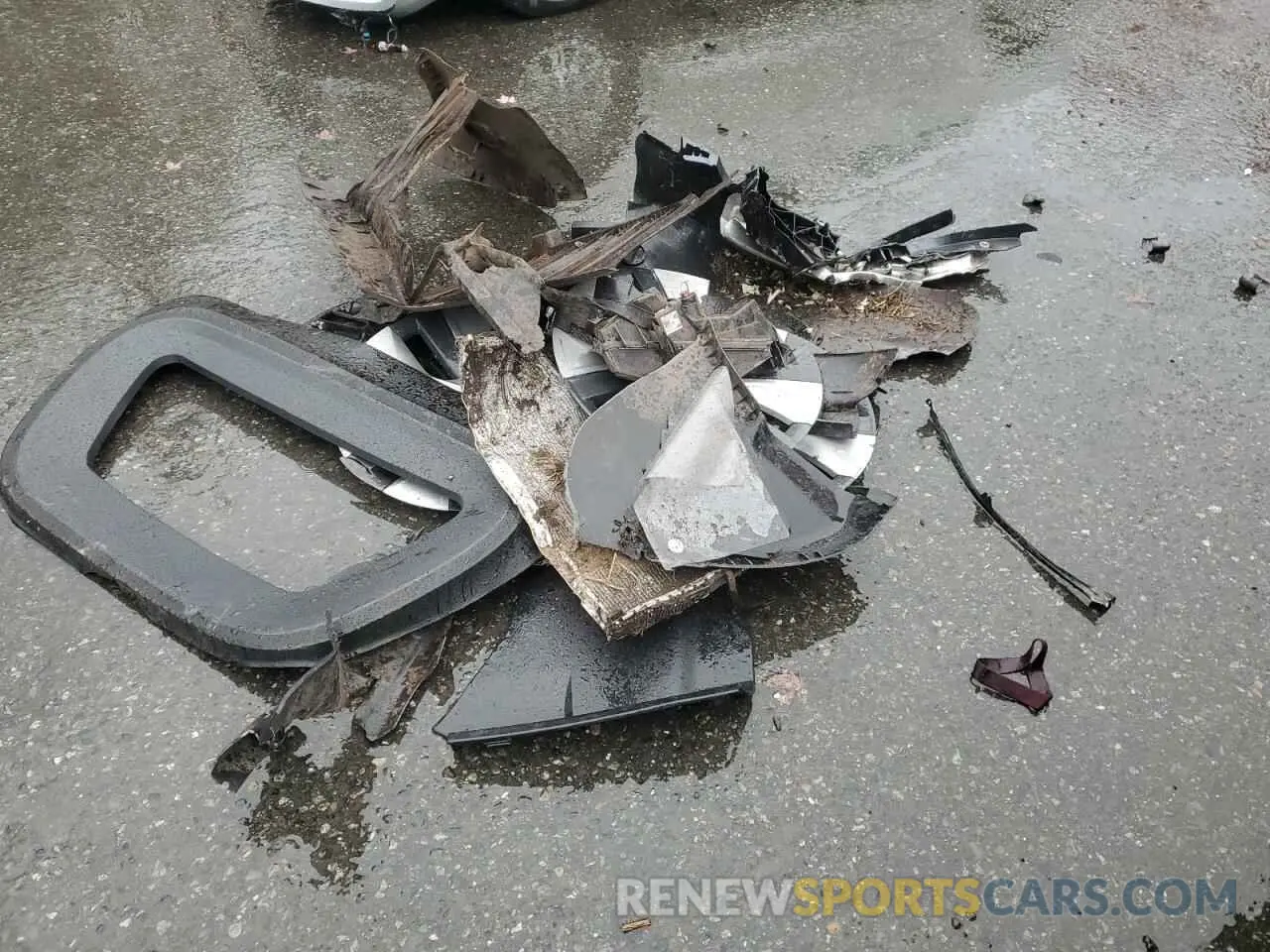 12 Photograph of a damaged car 7SAYGDEE1PF962378 TESLA MODEL Y 2023