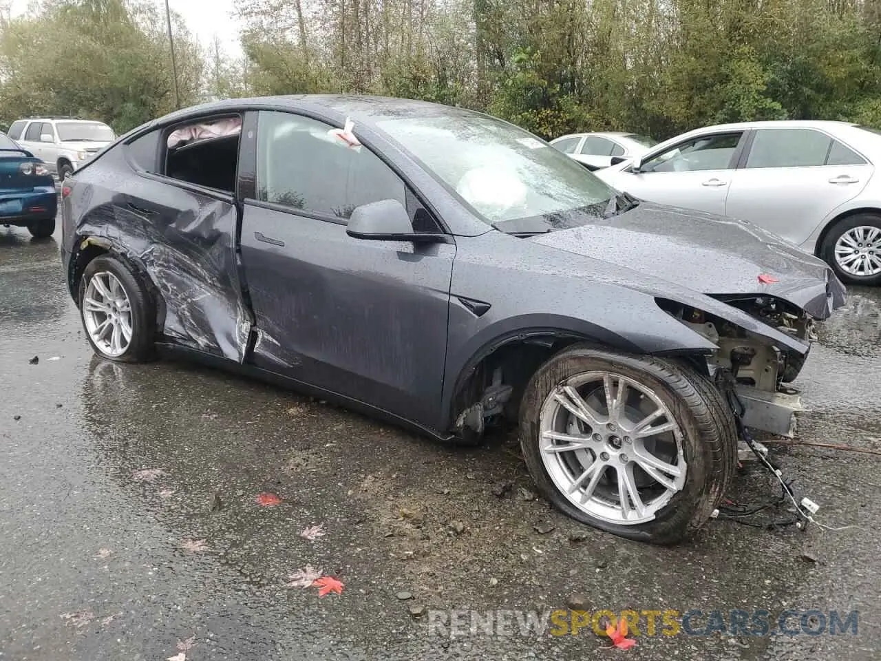 4 Photograph of a damaged car 7SAYGDEE1PF962378 TESLA MODEL Y 2023