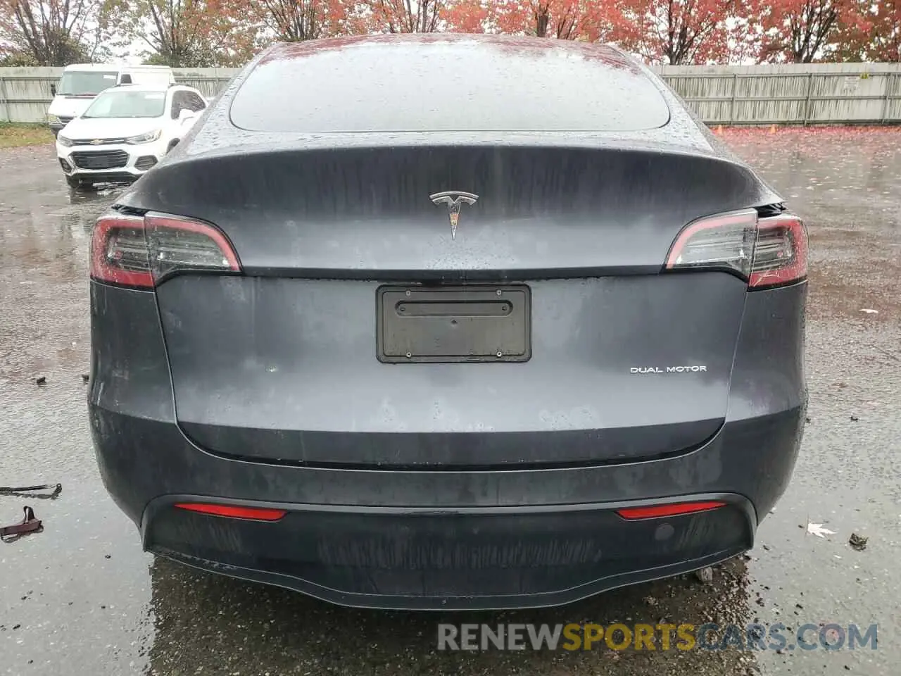 6 Photograph of a damaged car 7SAYGDEE1PF962378 TESLA MODEL Y 2023