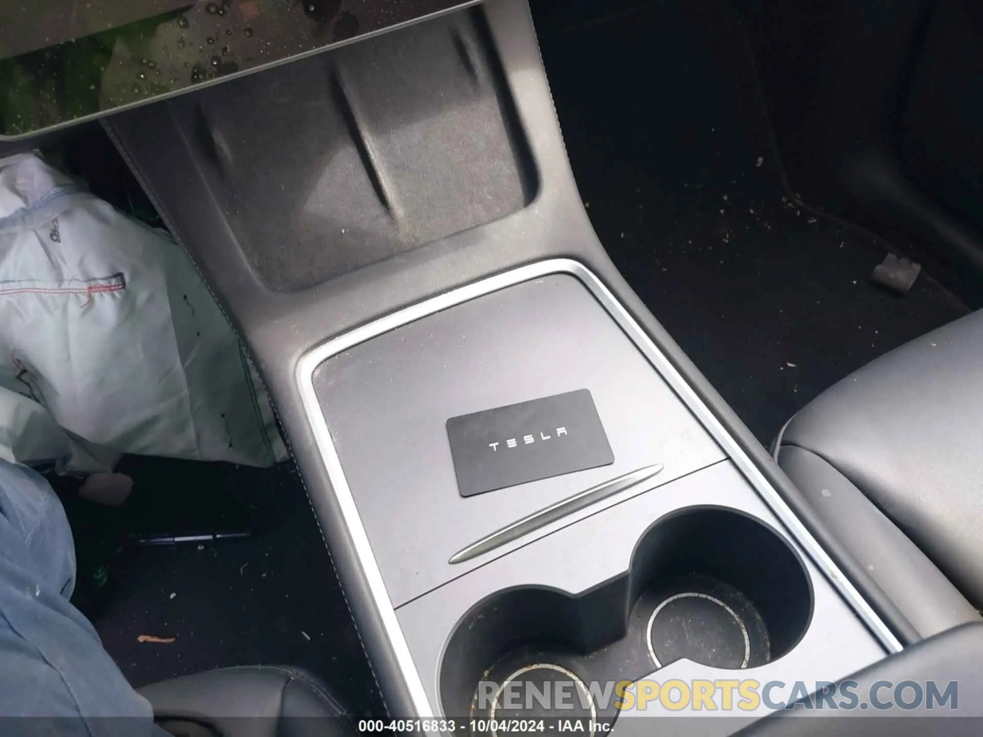 11 Photograph of a damaged car 7SAYGDEE2PA022992 TESLA MODEL Y 2023