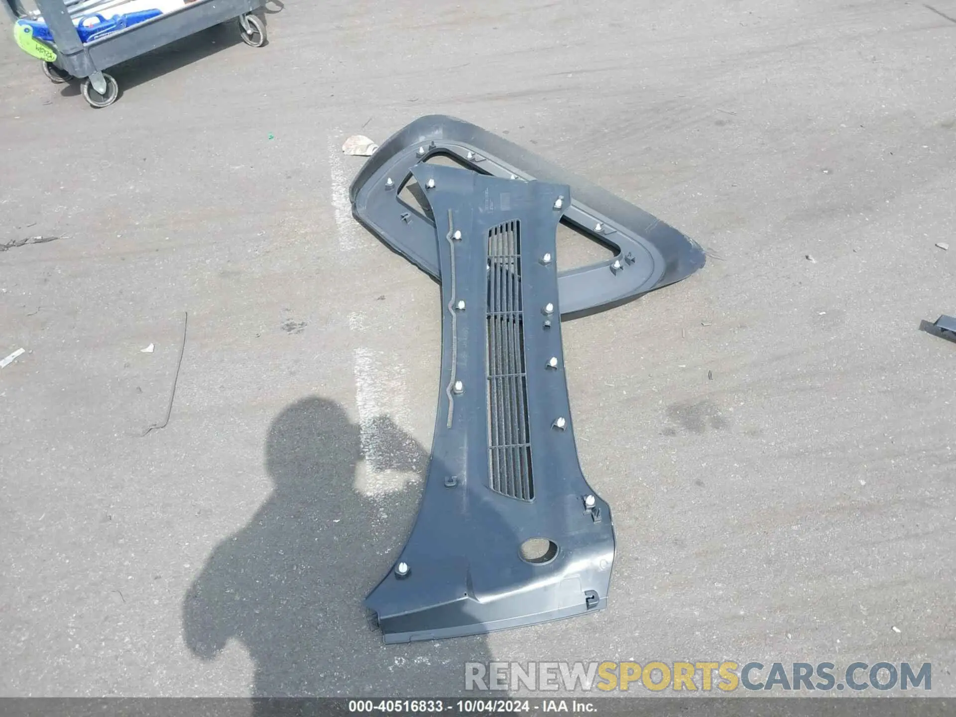 12 Photograph of a damaged car 7SAYGDEE2PA022992 TESLA MODEL Y 2023
