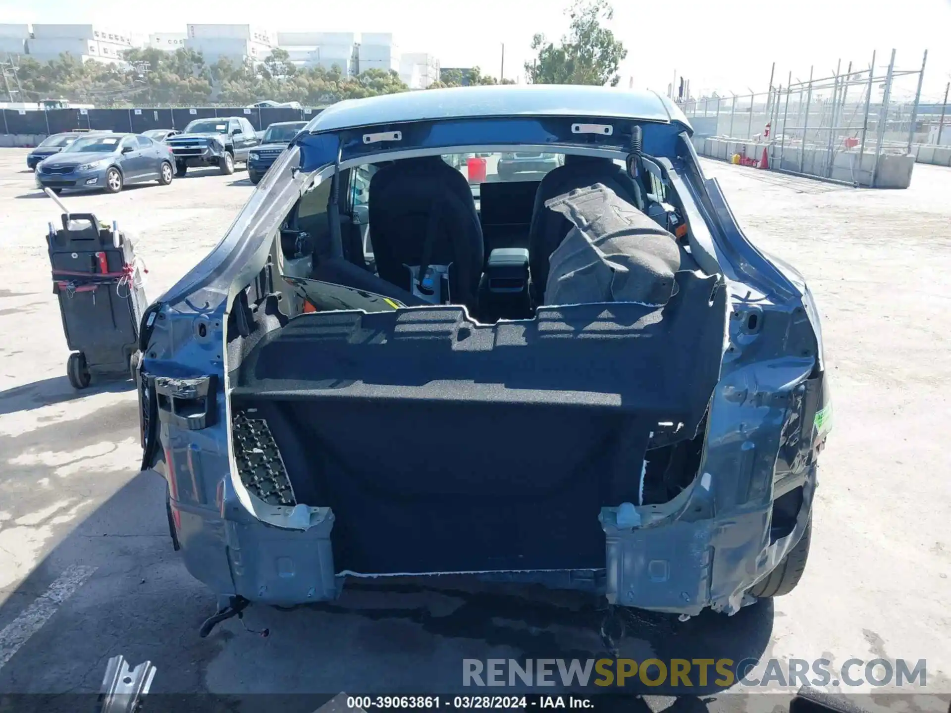 17 Photograph of a damaged car 7SAYGDEE2PA030414 TESLA MODEL Y 2023