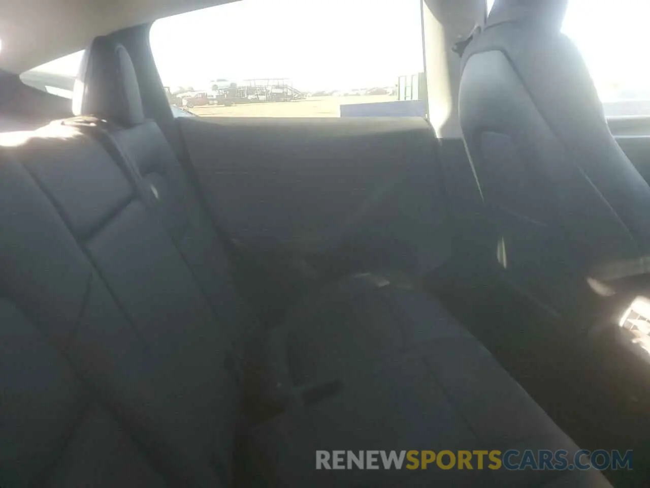 10 Photograph of a damaged car 7SAYGDEE2PA032938 TESLA MODEL Y 2023