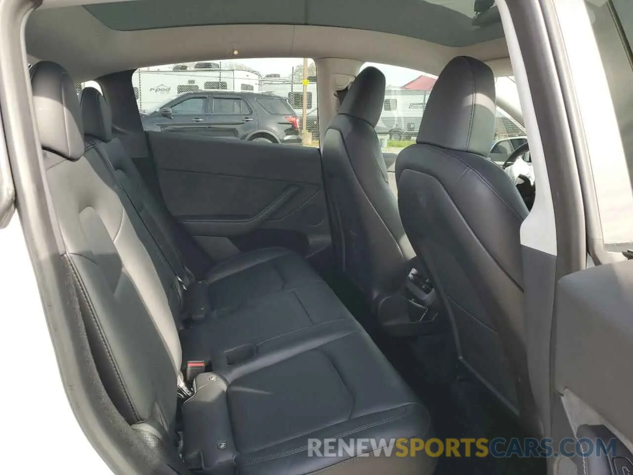 10 Photograph of a damaged car 7SAYGDEE2PA065048 TESLA MODEL Y 2023